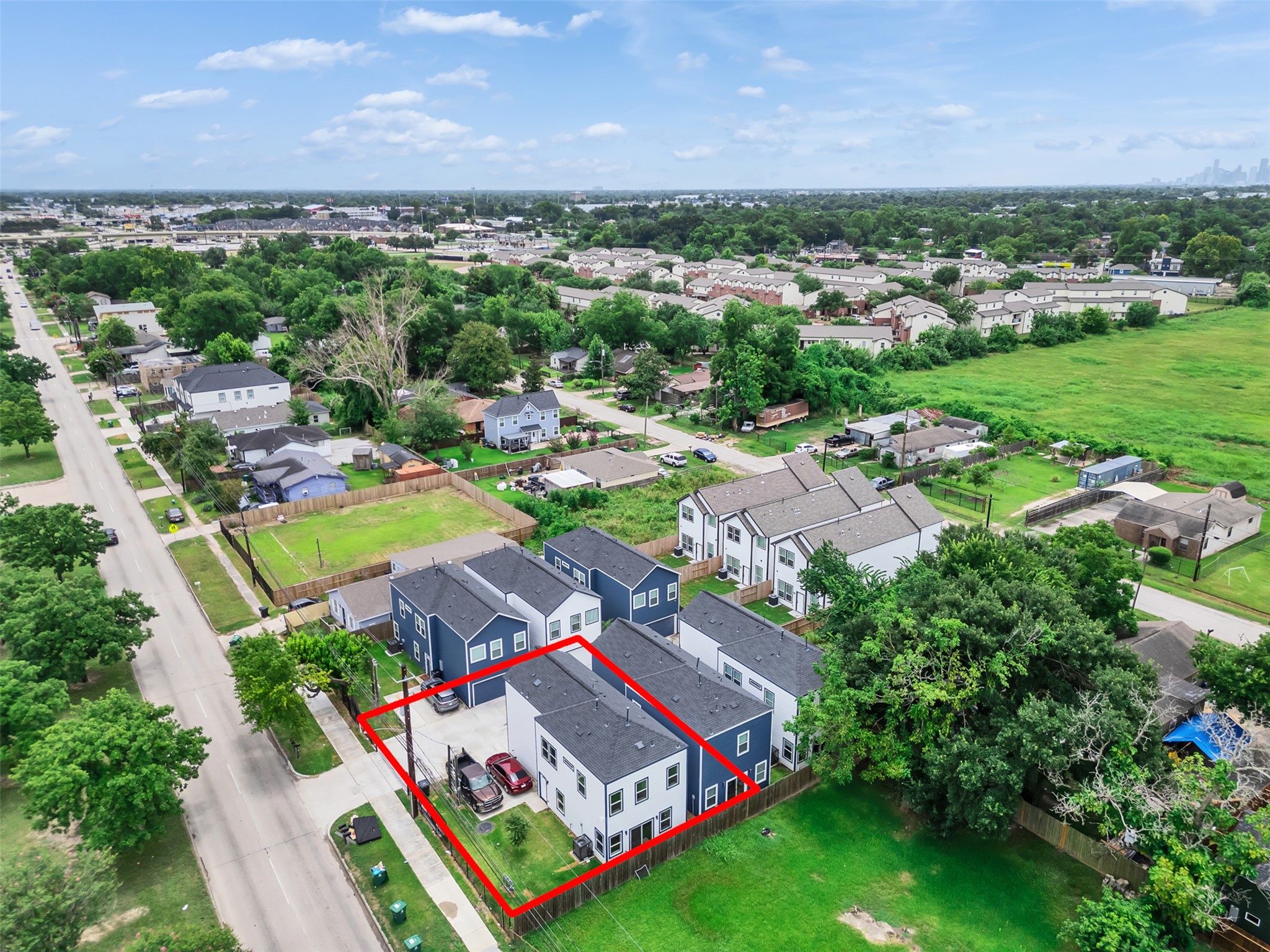 855 S Victory Drive, #C, Houston, TX 77088