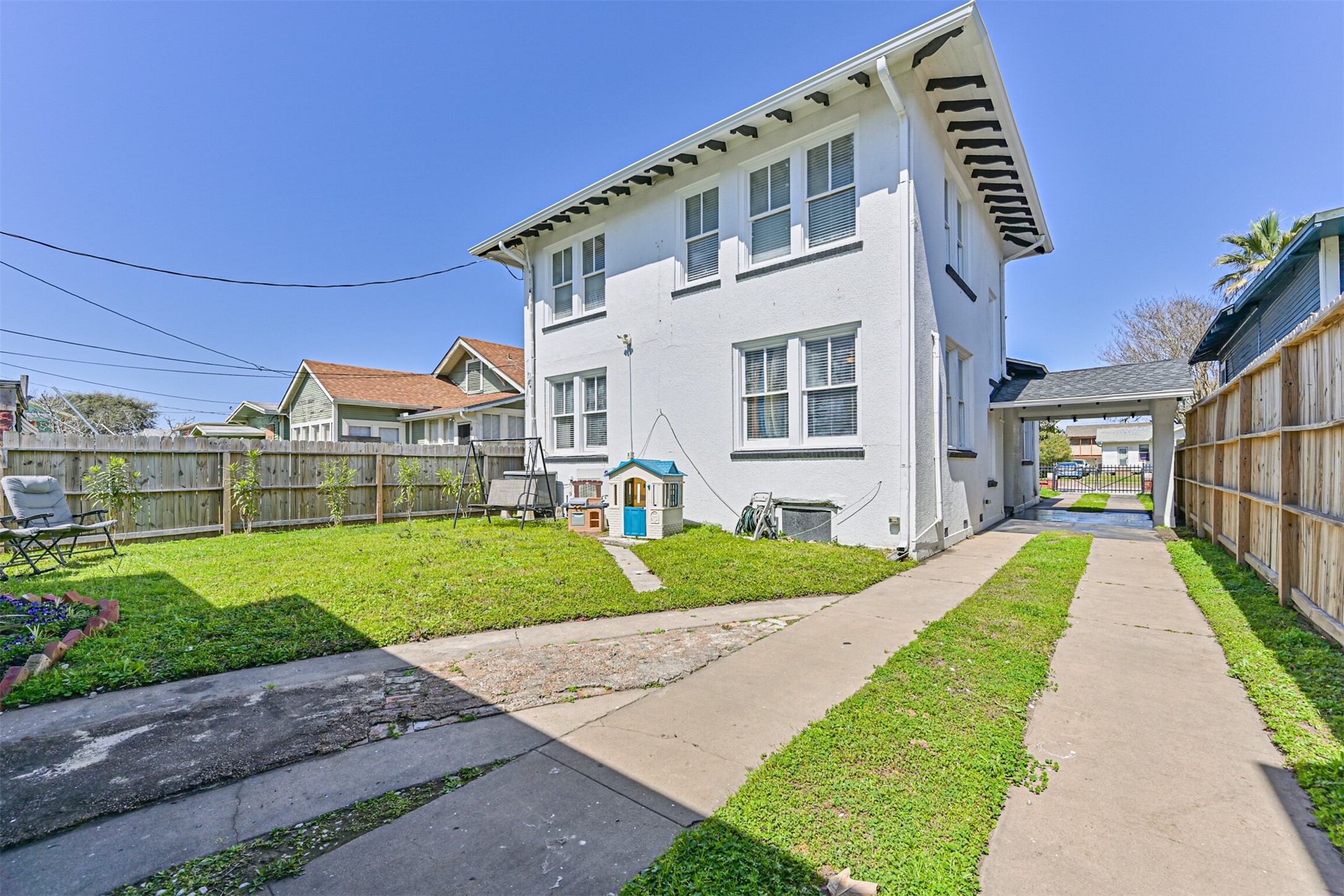 3519 Avenue R 1/2, Galveston, TX 77550