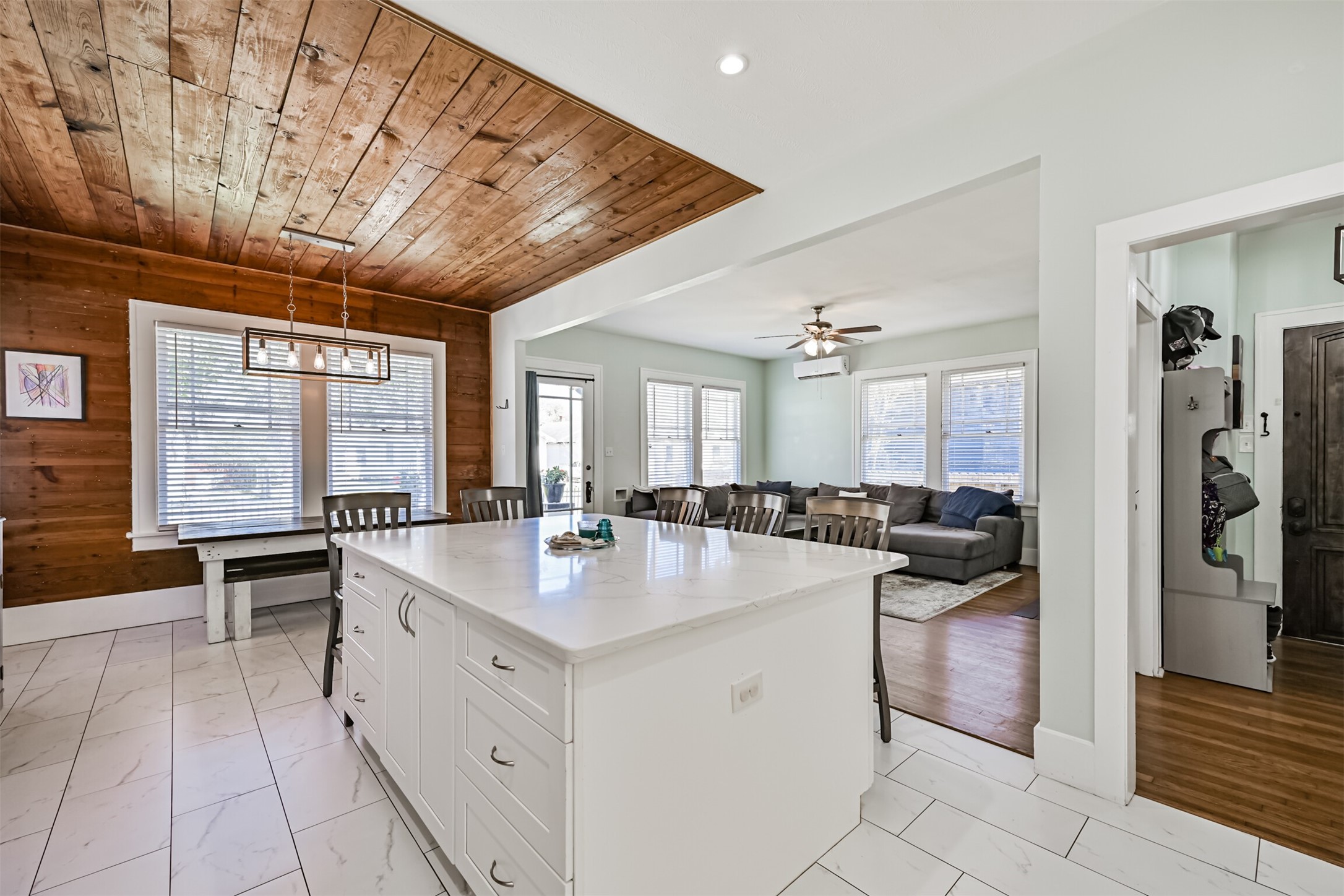 3519 Avenue R 1/2, Galveston, TX 77550