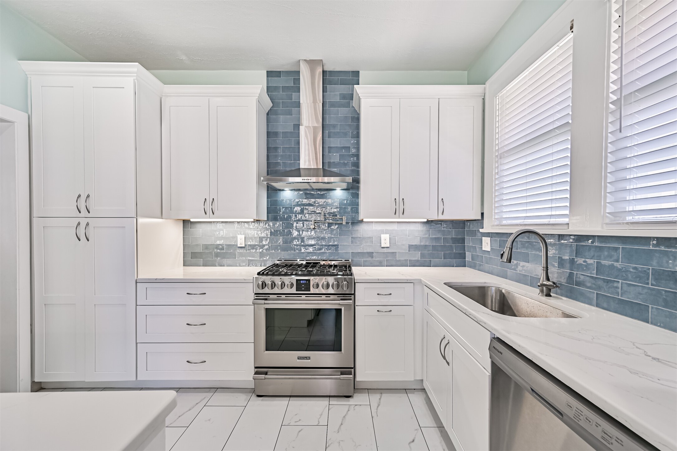 3519 Avenue R 1/2, Galveston, TX 77550