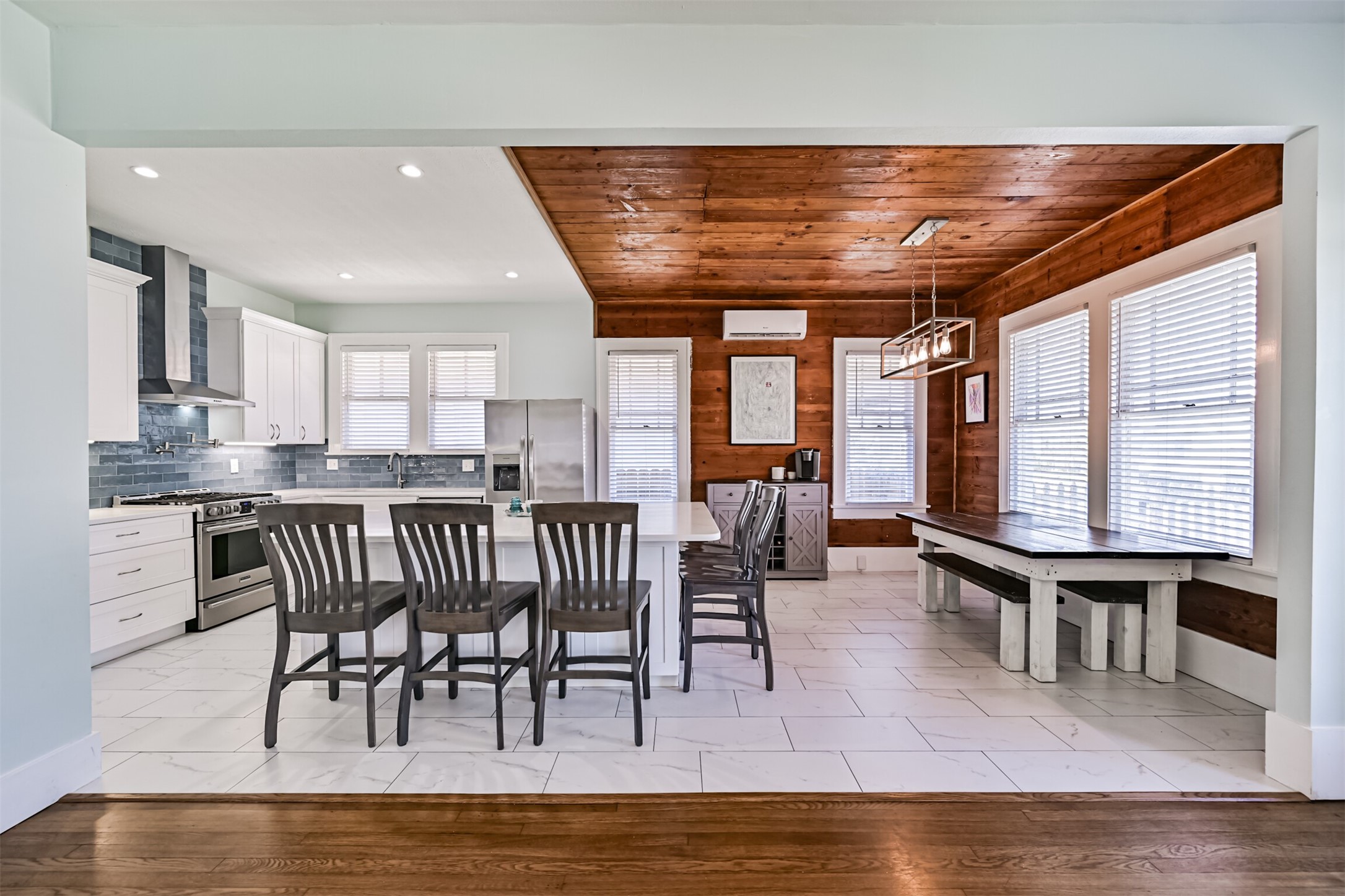 3519 Avenue R 1/2, Galveston, TX 77550