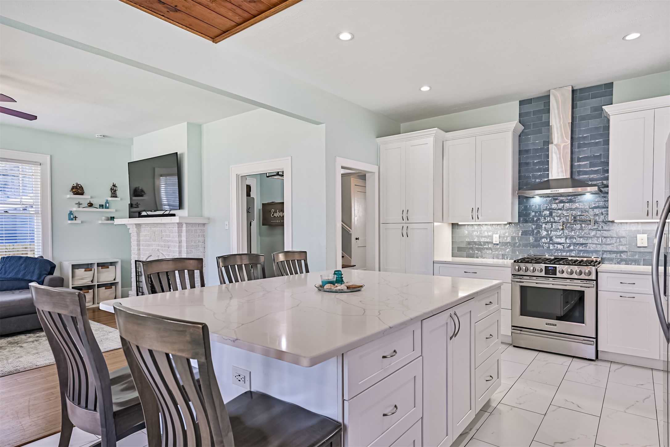 3519 Avenue R 1/2, Galveston, TX 77550