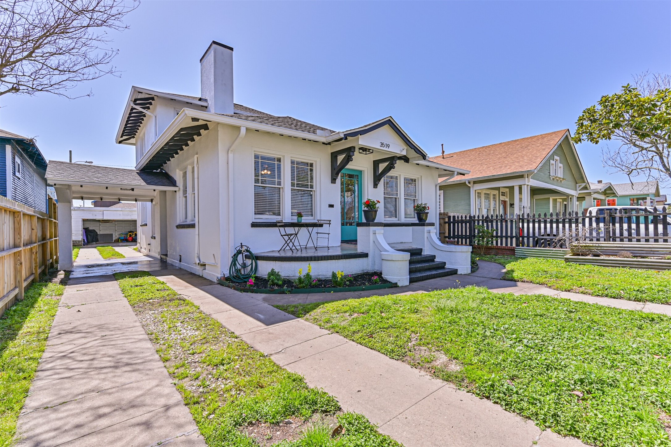 3519 Avenue R 1/2, Galveston, TX 77550 3519 Avenue R 1/2, Galveston, TX 77550