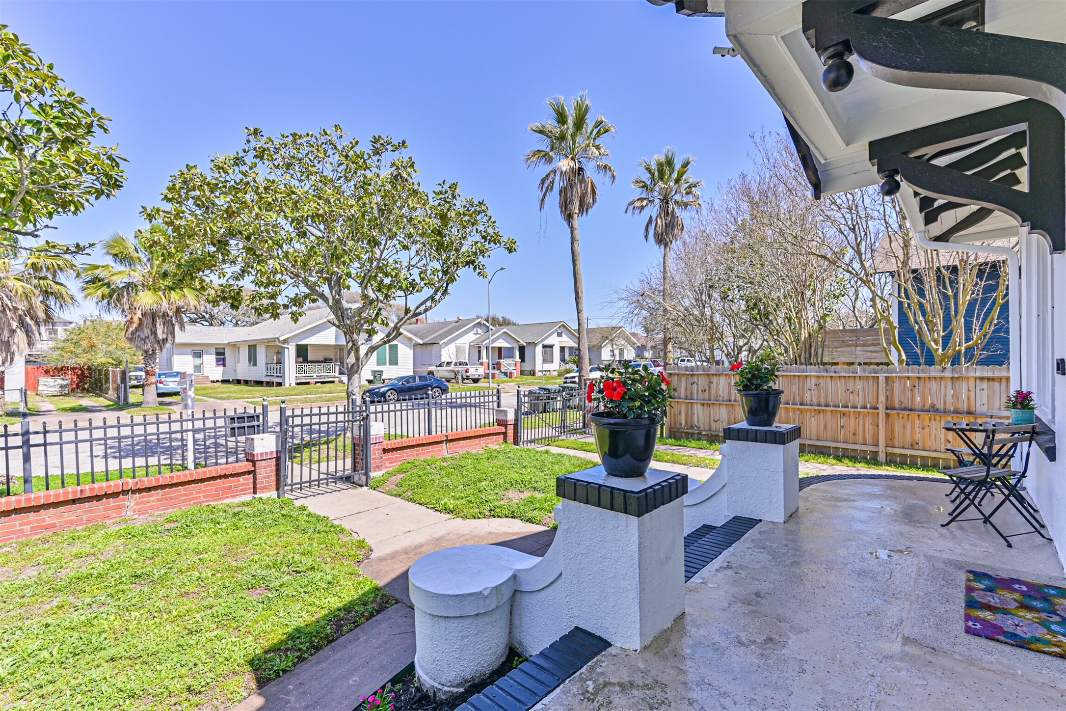 3519 Avenue R 1/2, Galveston, TX 77550 3519 Avenue R 1/2, Galveston, TX 77550