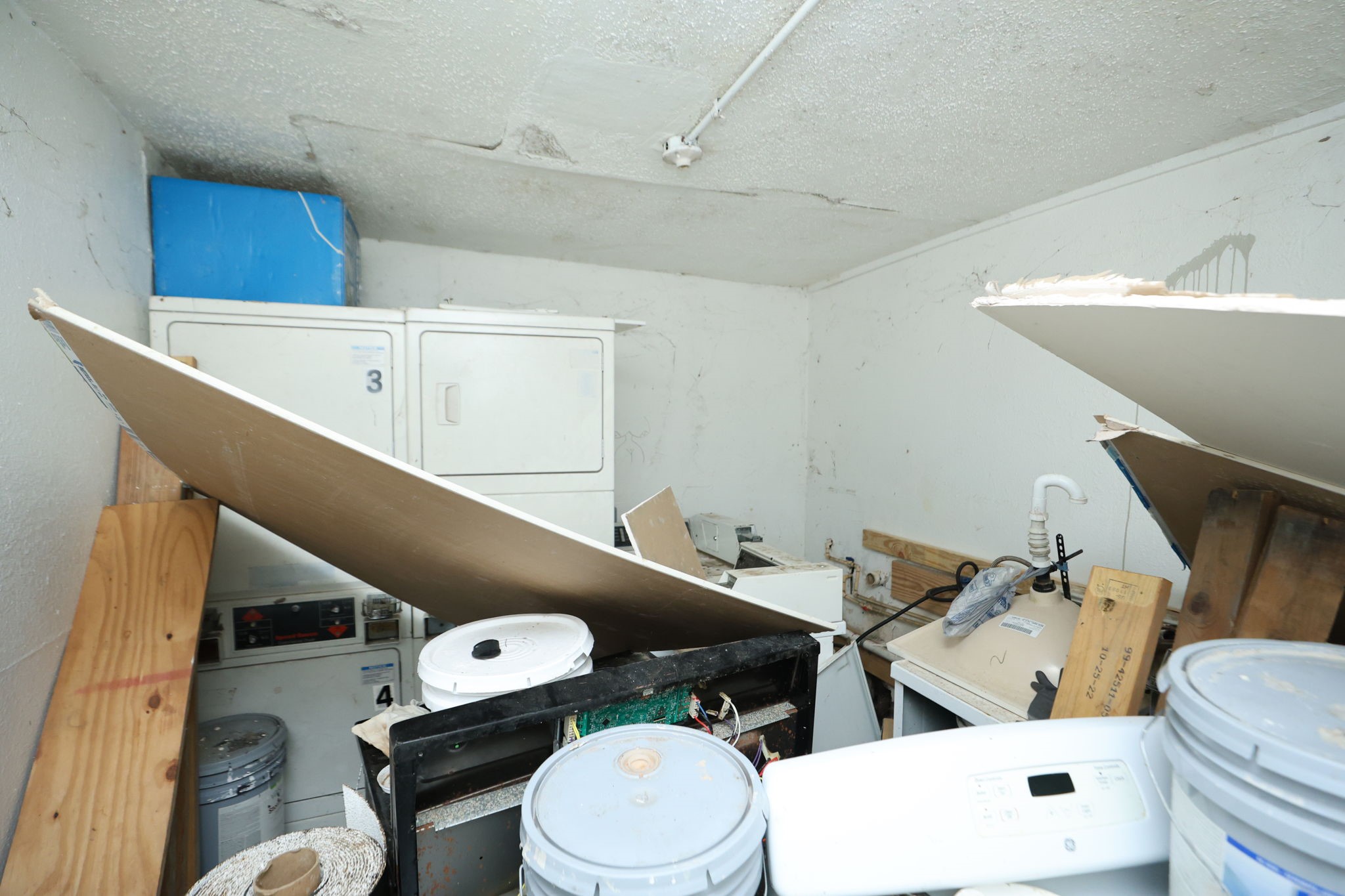 Unused laundry facility (currently storage)