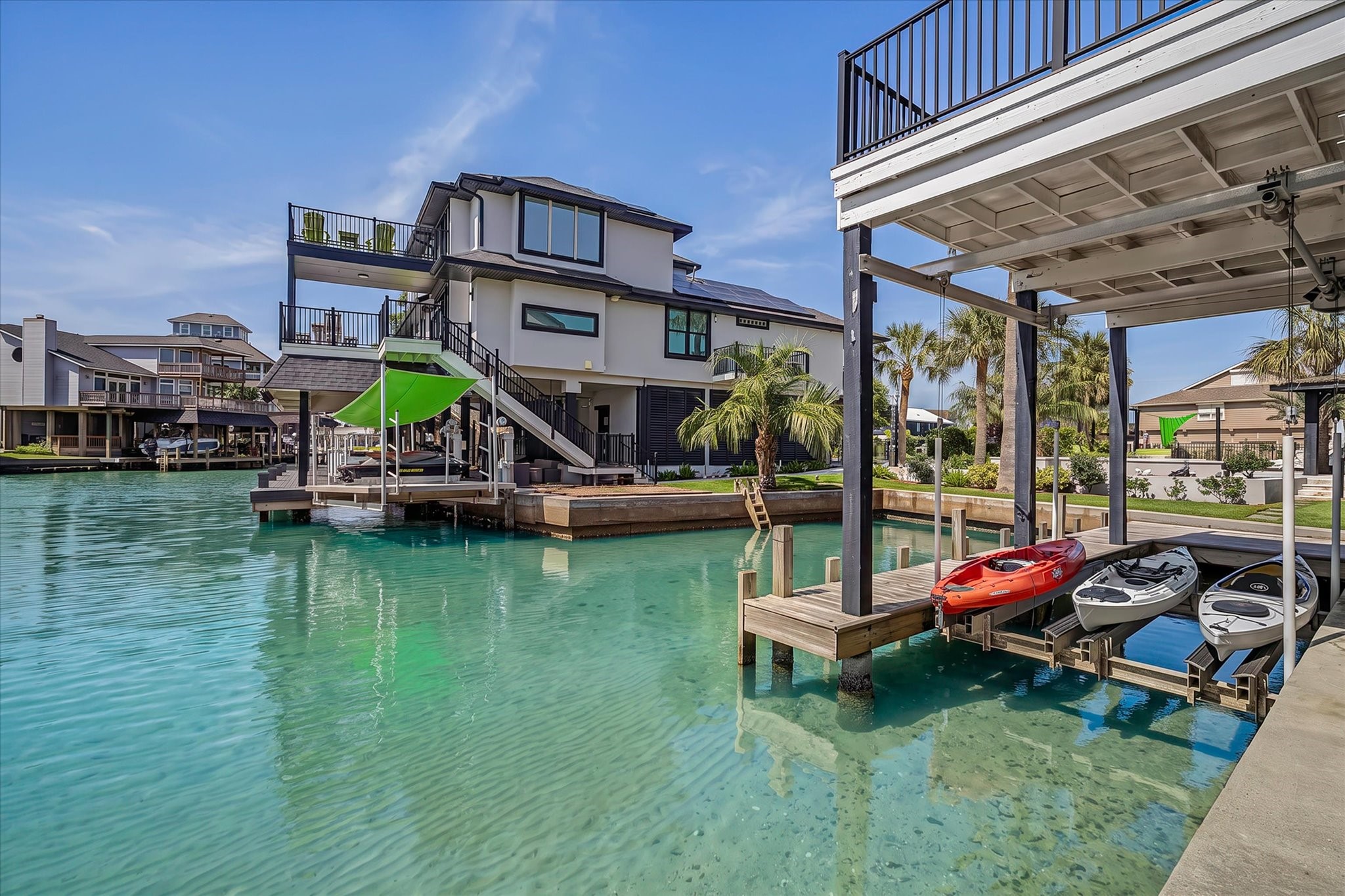 1047 & 1027 Long Reach Drive, Tiki Island, TX 77554