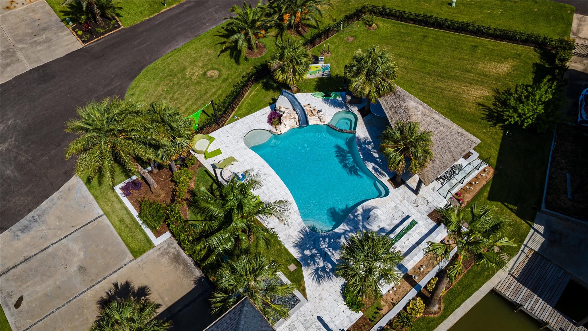 Shared pool/ resort style for main and guest house