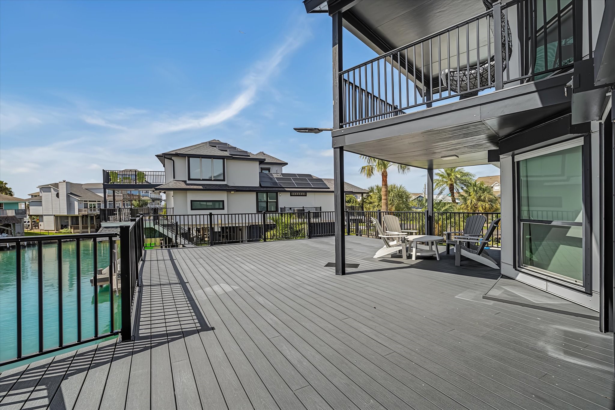 Upper level patio on Guest house