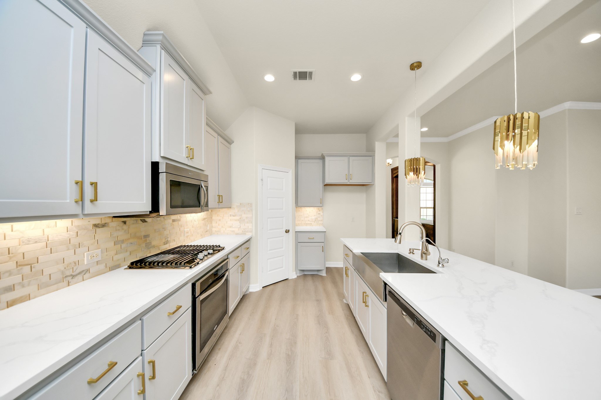 139 Round Lake Drive, Rosenberg, TX 77469
