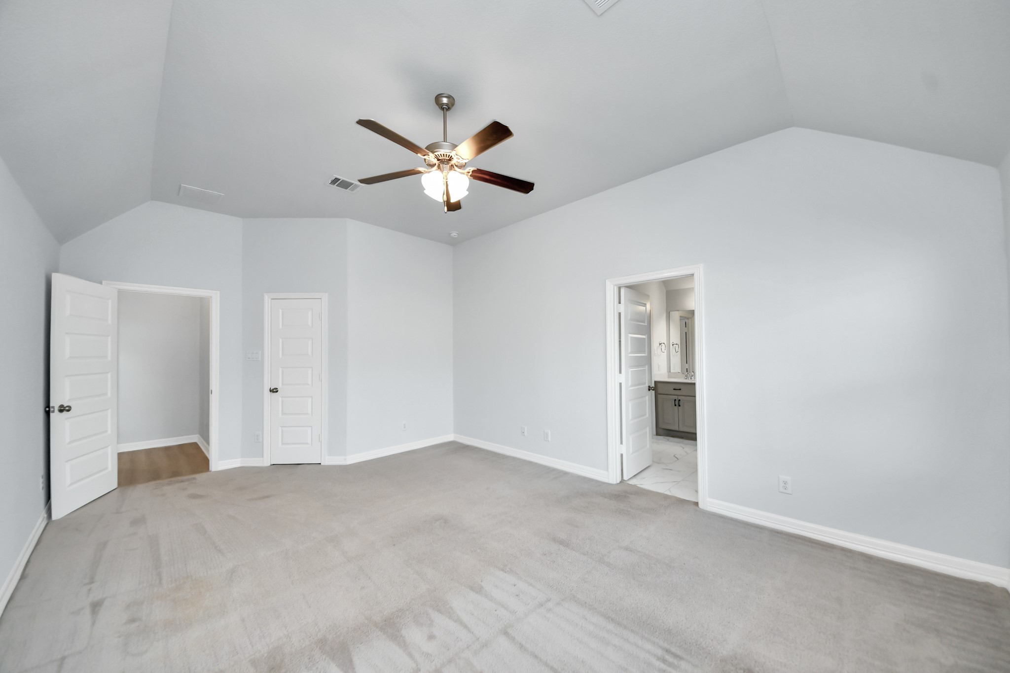 139 Round Lake Drive, Rosenberg, TX 77469