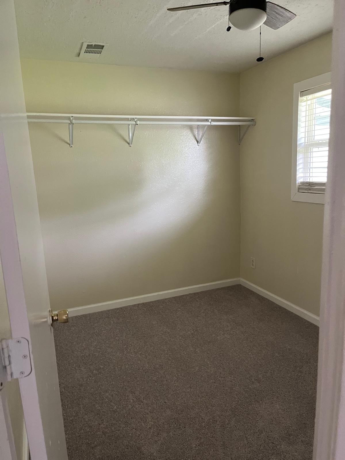 10 E Watson Street, Willis, TX 77378