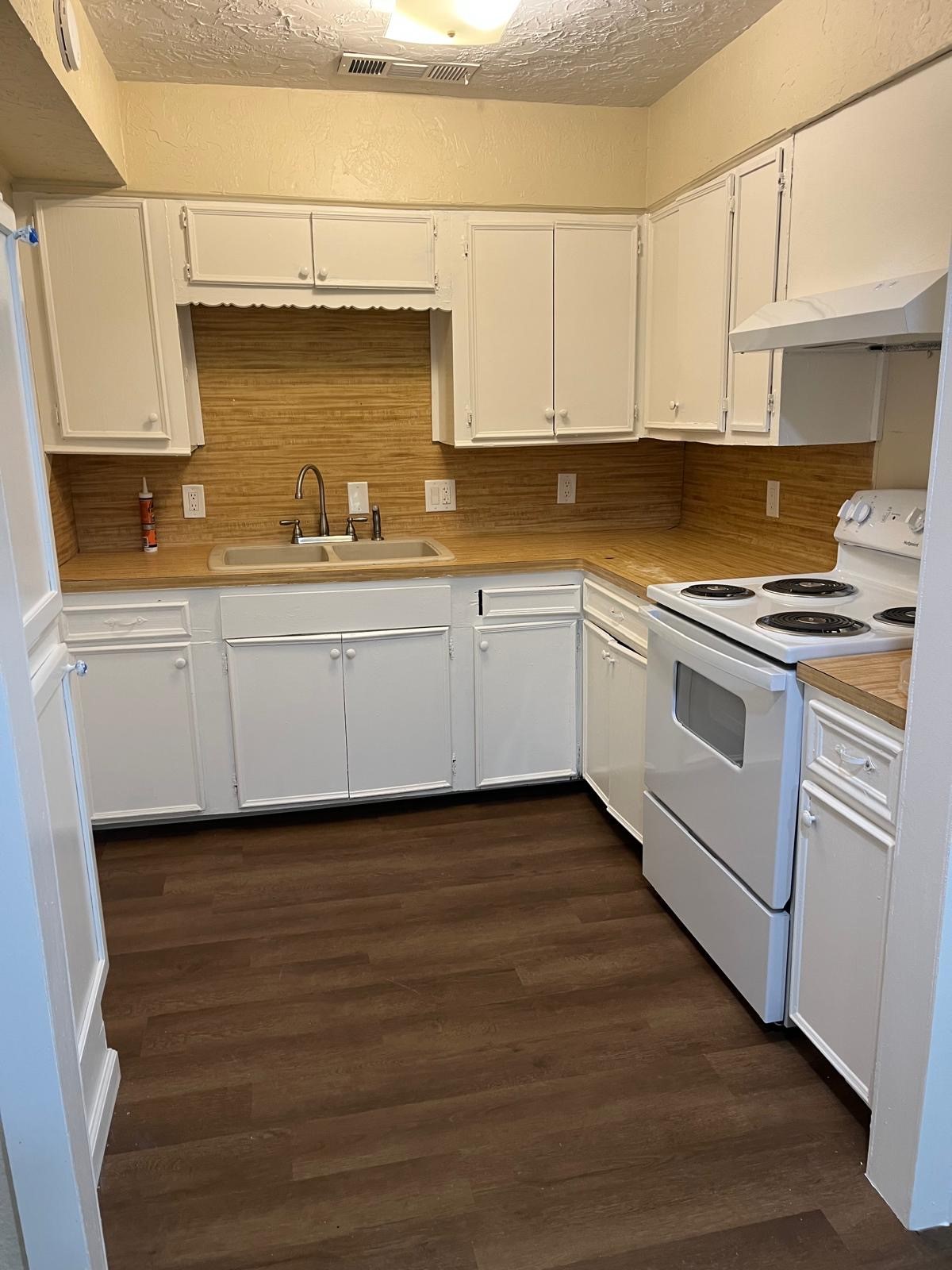 10 E Watson Street, Willis, TX 77378