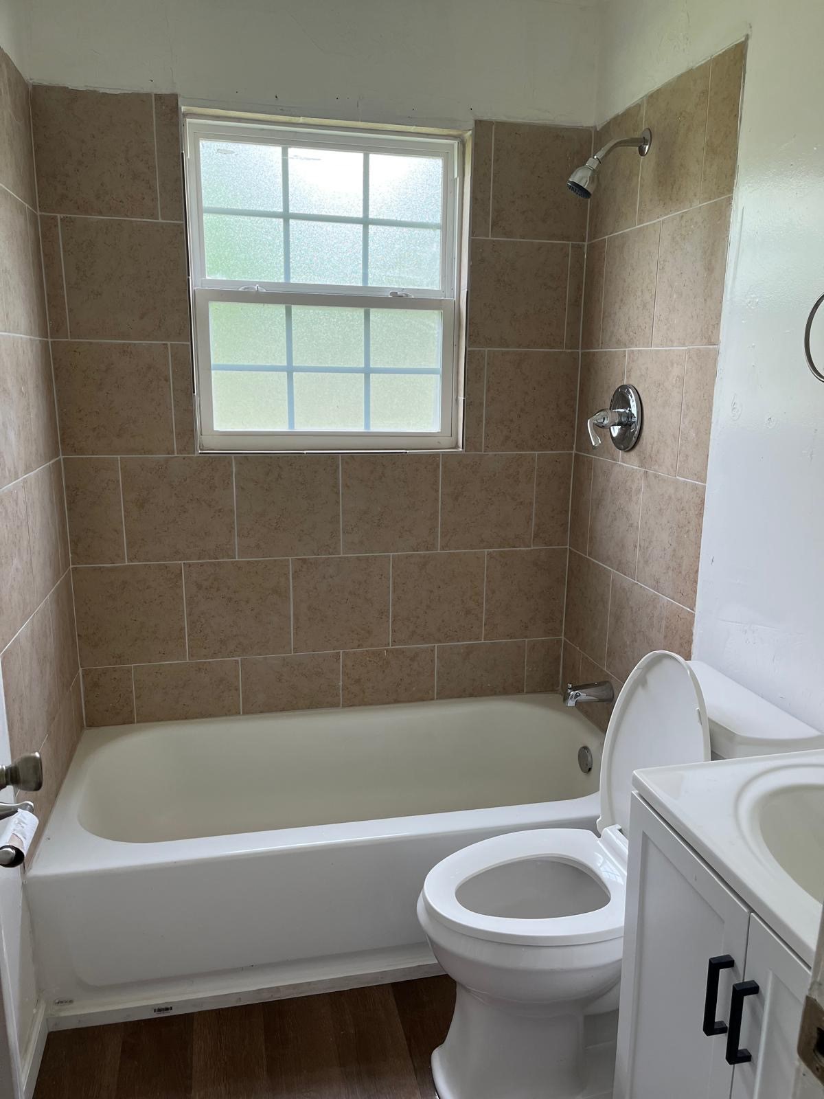 10 E Watson Street, Willis, TX 77378