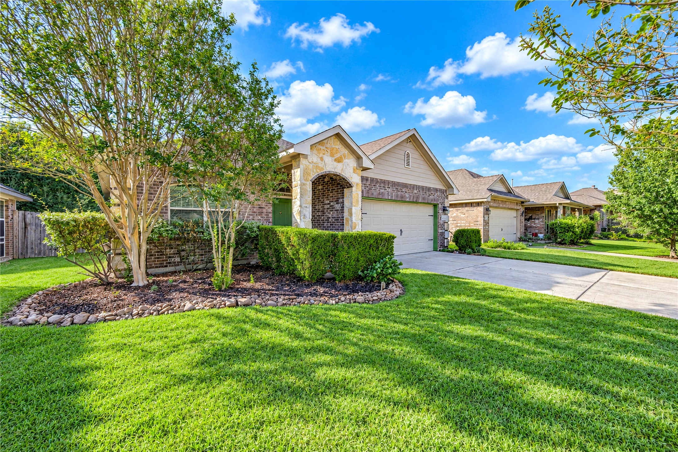228 Country Crossing Circle, Magnolia, TX 77354