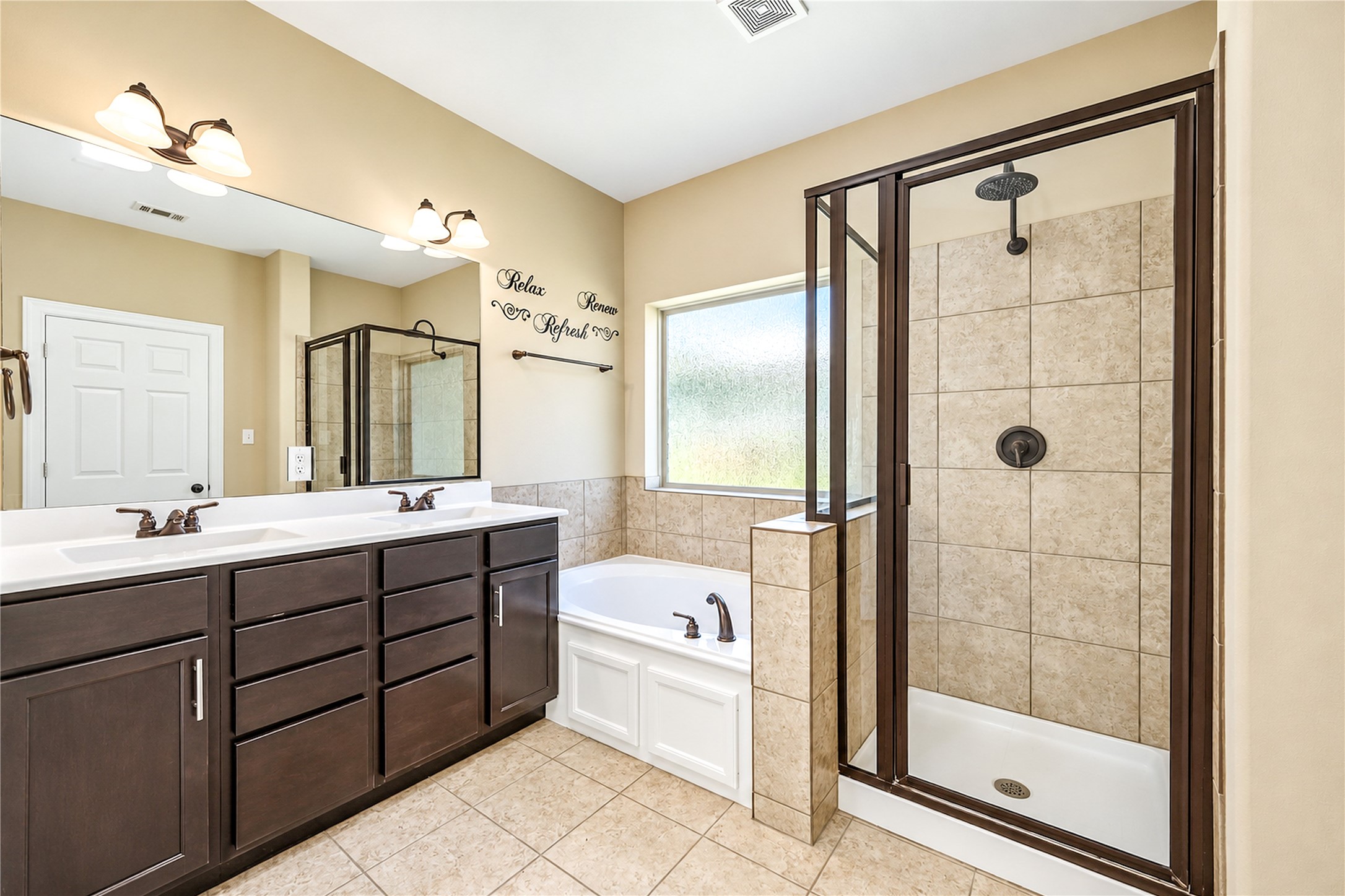 228 Country Crossing Circle, Magnolia, TX 77354