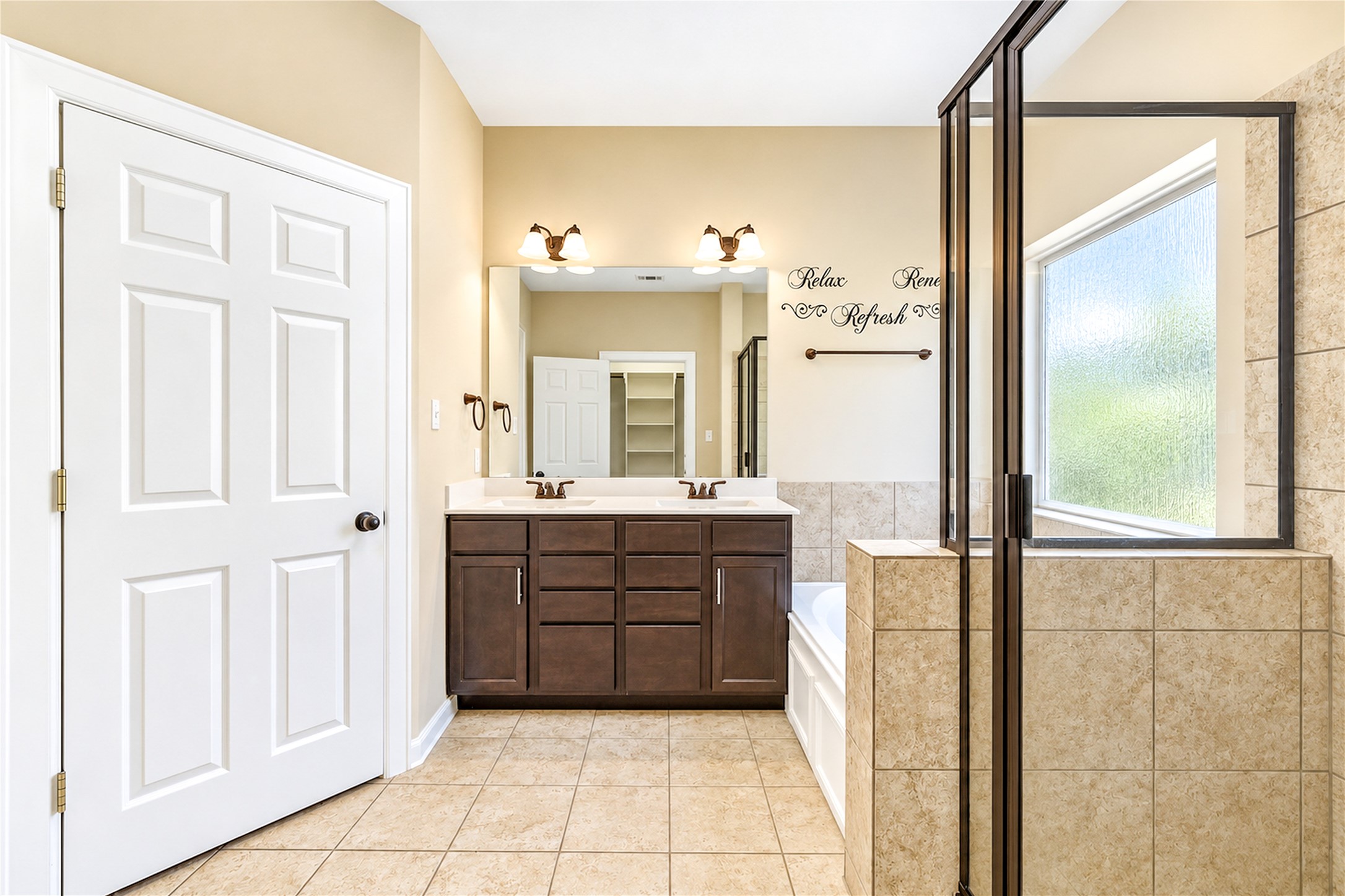 228 Country Crossing Circle, Magnolia, TX 77354