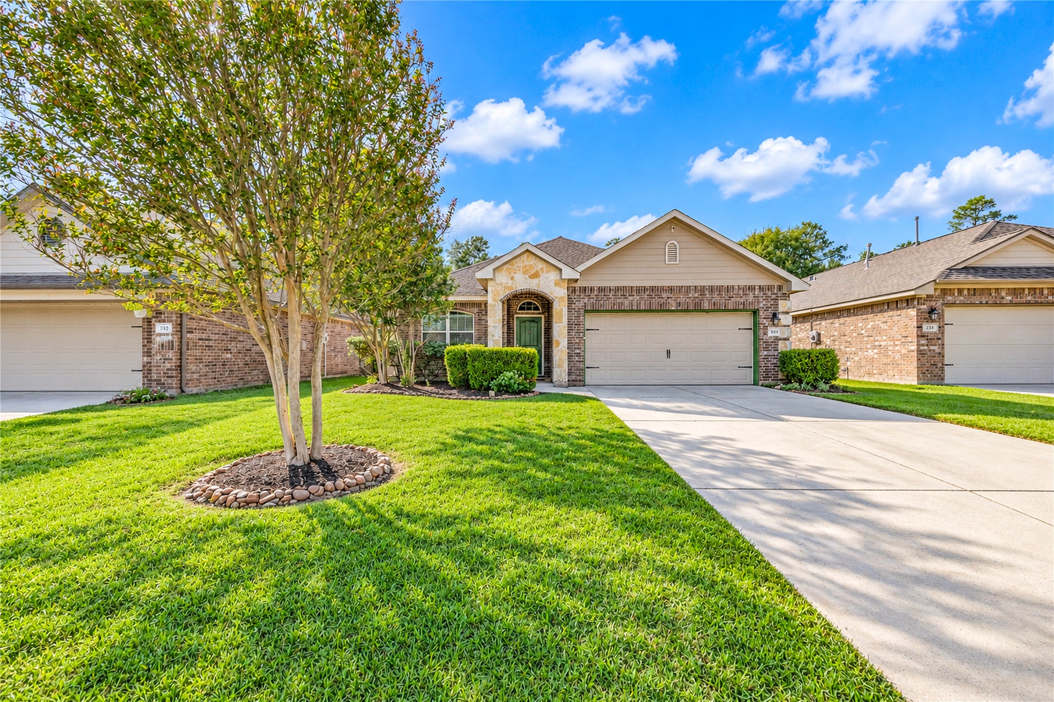 228 Country Crossing Circle, Magnolia, TX 77354 228 Country Crossing Circle, Magnolia, TX 77354