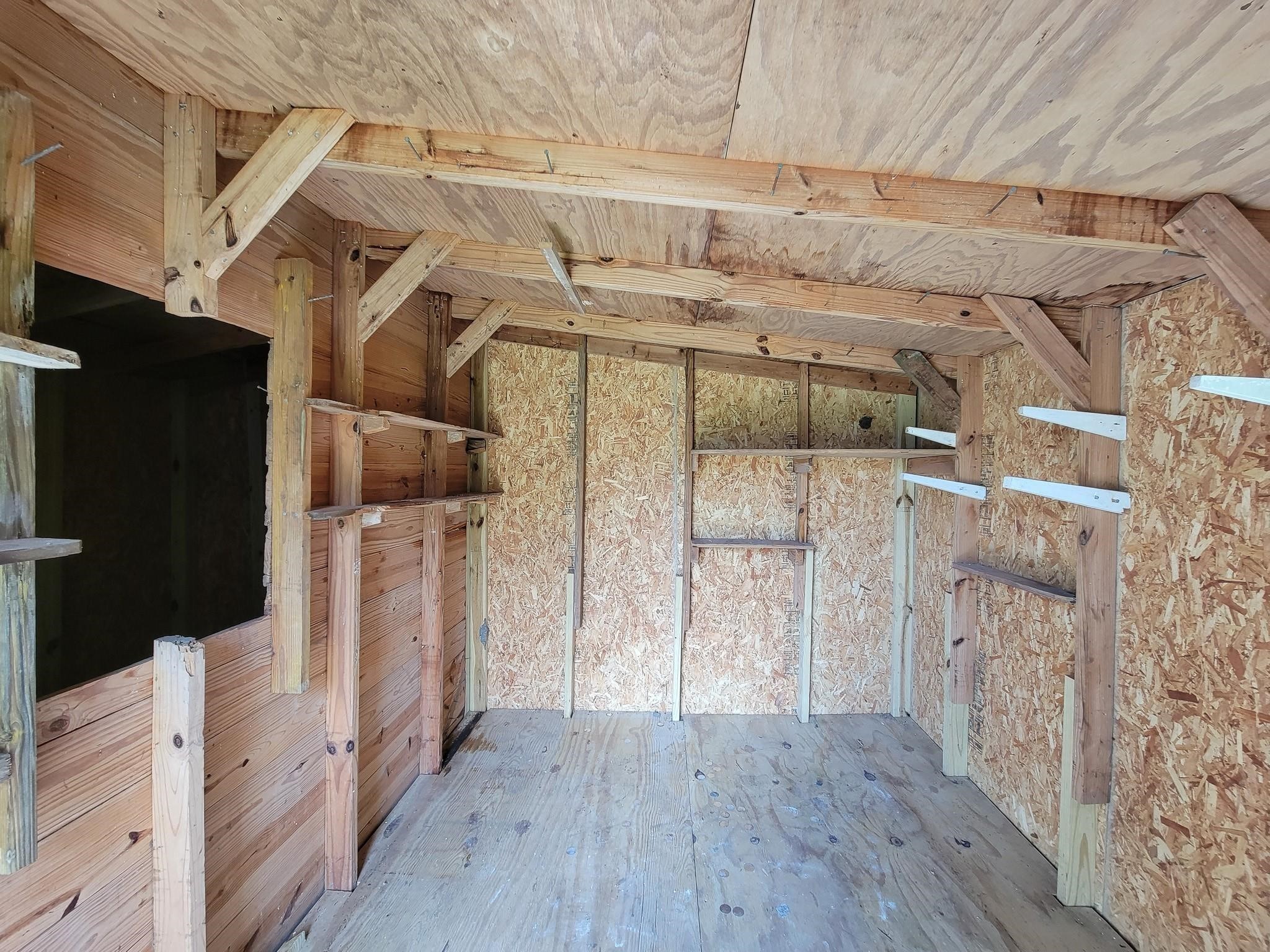 725 Cahill Road, Angleton, TX 77515