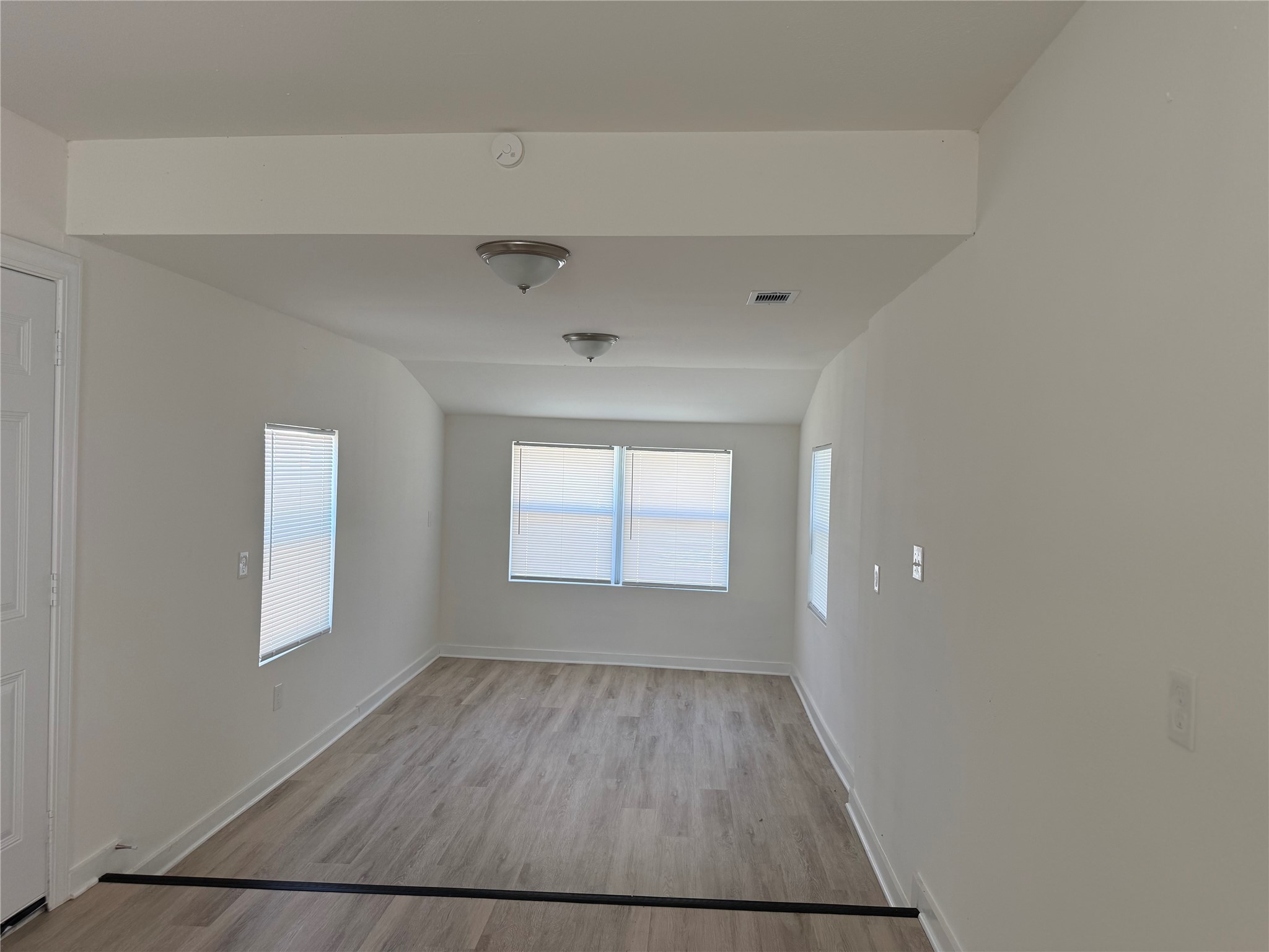 815 17th Avenue N, Texas City, TX 77590