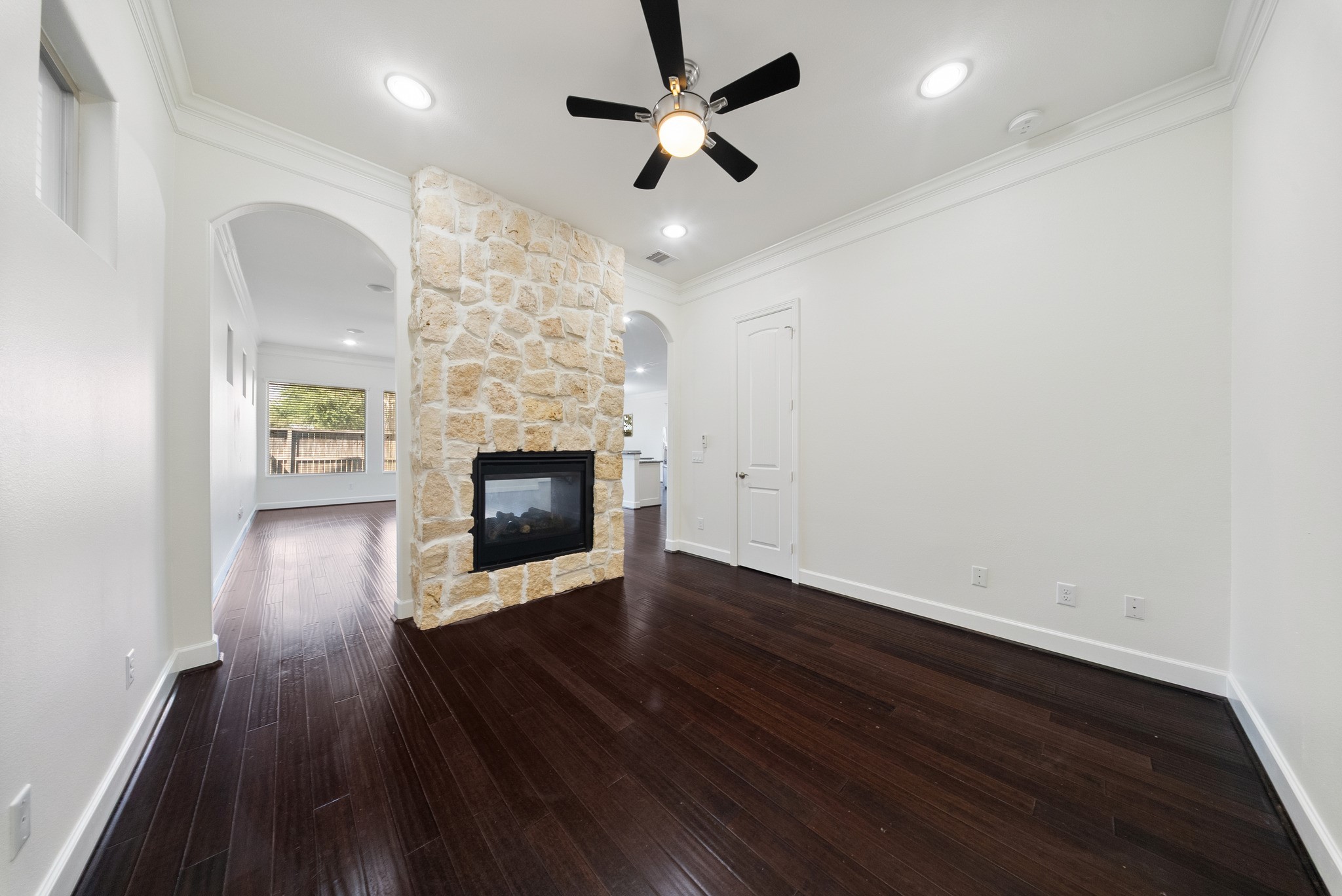 4421 Marina Street, Houston, TX 77007