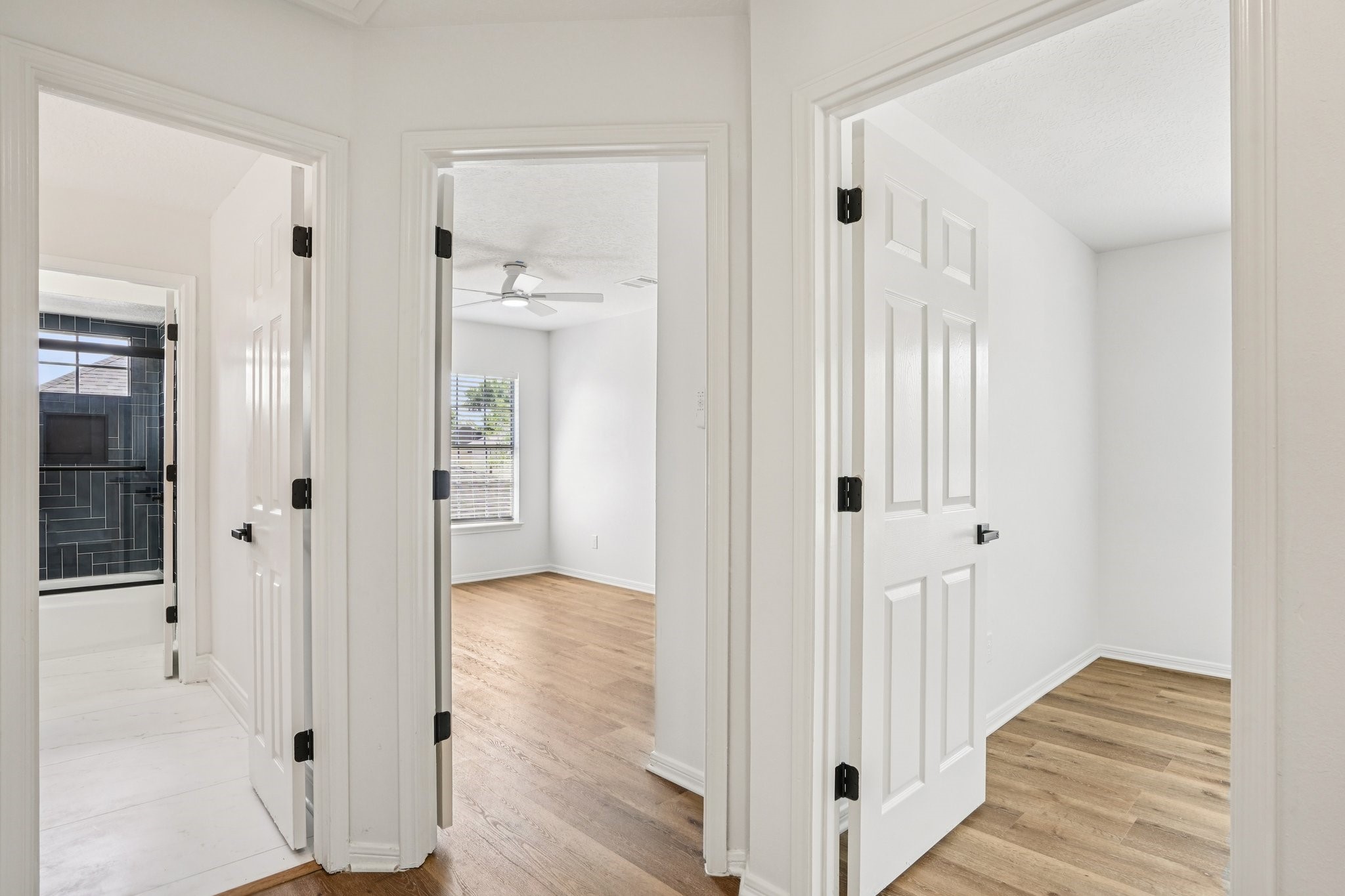 1808 N Mission Circle, Friendswood, TX 77546