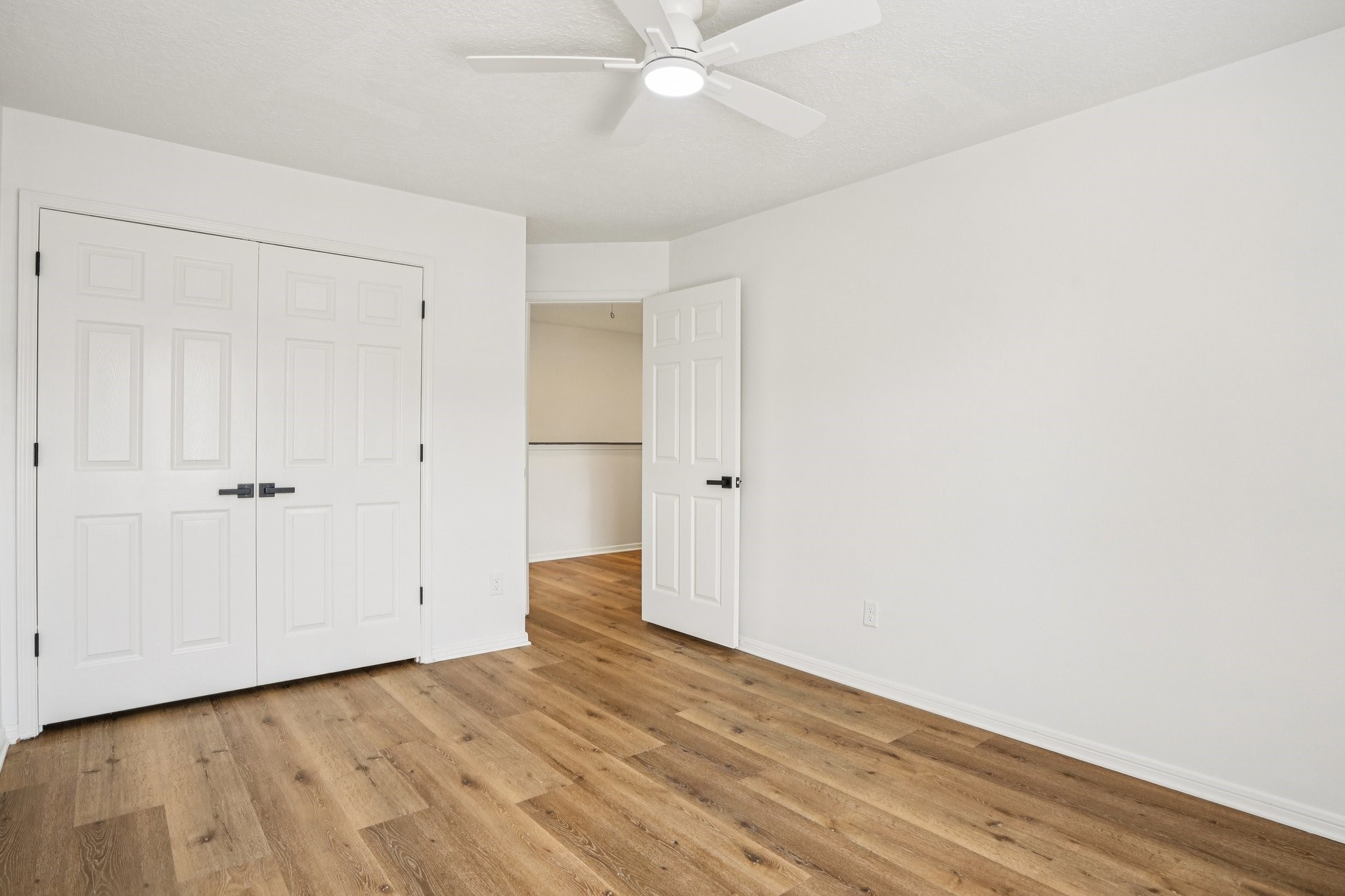 1808 N Mission Circle, Friendswood, TX 77546