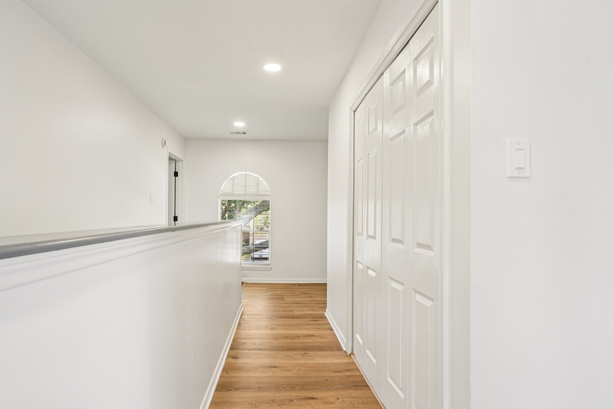 1808 N Mission Circle, Friendswood, TX 77546