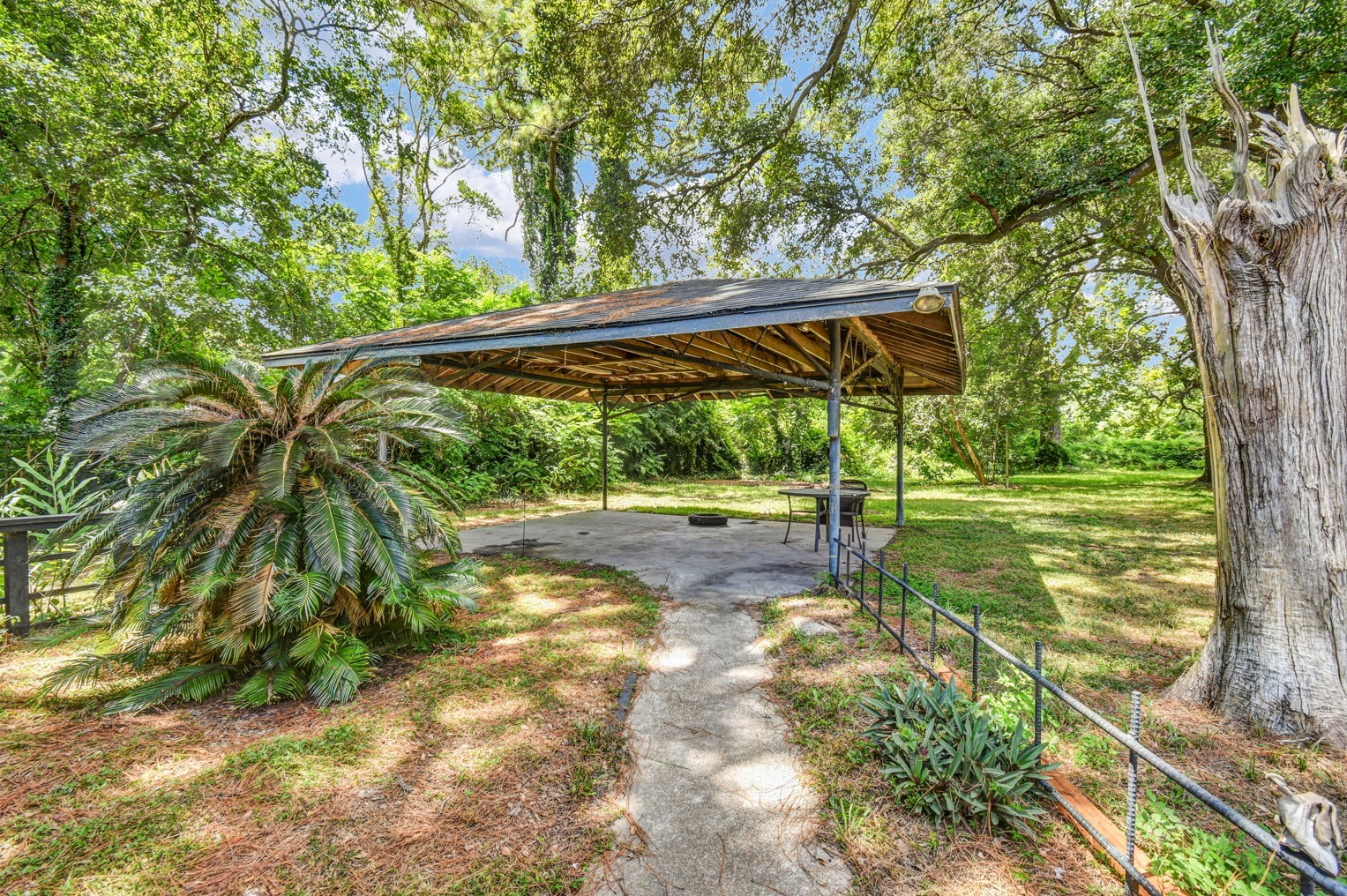 Covered 15x15 carport