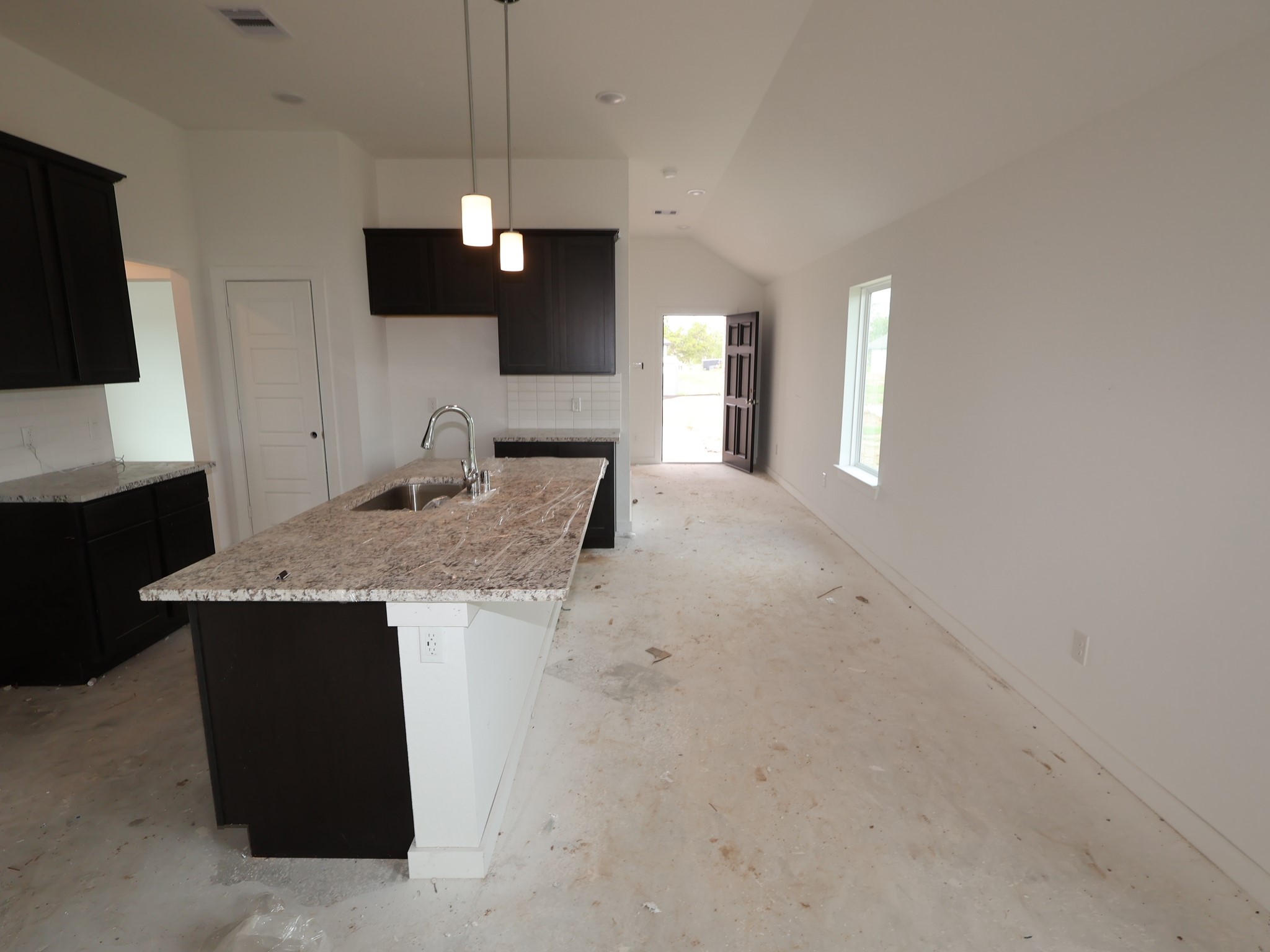 1018 Garnet Star Drive, La Marque, TX 77568 1018 Garnet Star Drive, La Marque, TX 77568