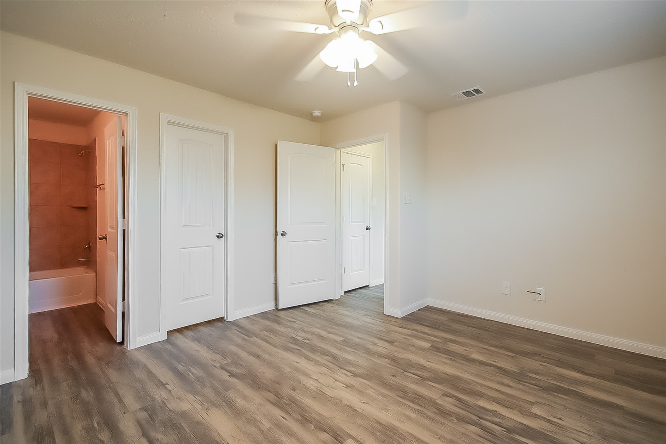 Photos may be representative of the floor plan and not the exact home. Finishes, layout, and features of the actual property for lease may vary.