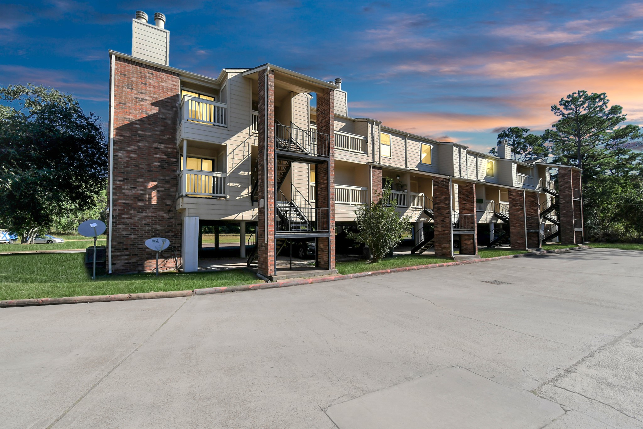 2501 Gulf Freeway, #250D, Dickinson, TX 77539