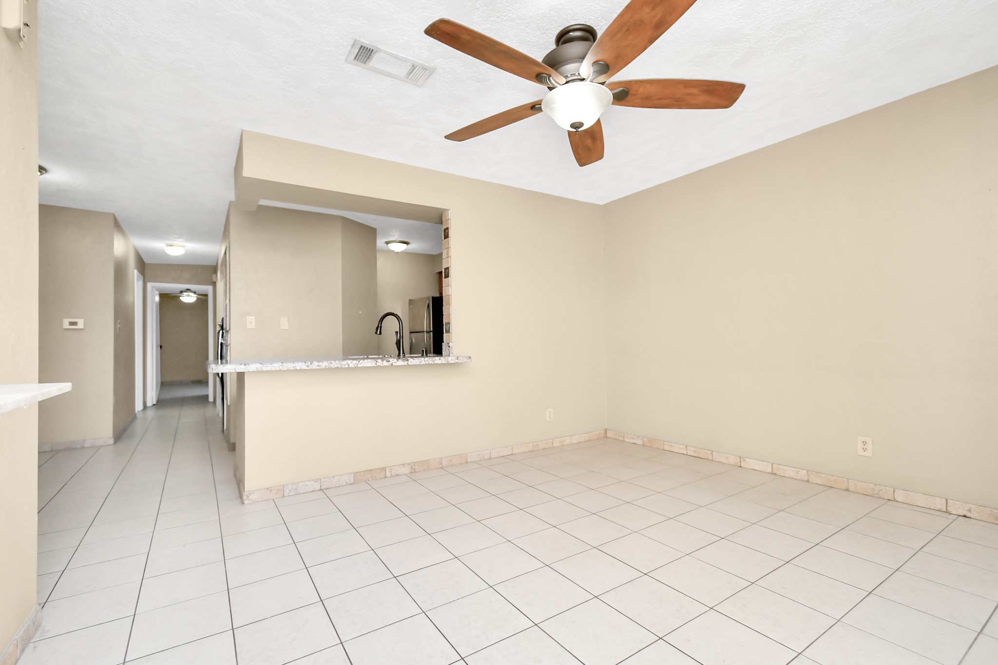2501 Gulf Freeway, #250D, Dickinson, TX 77539