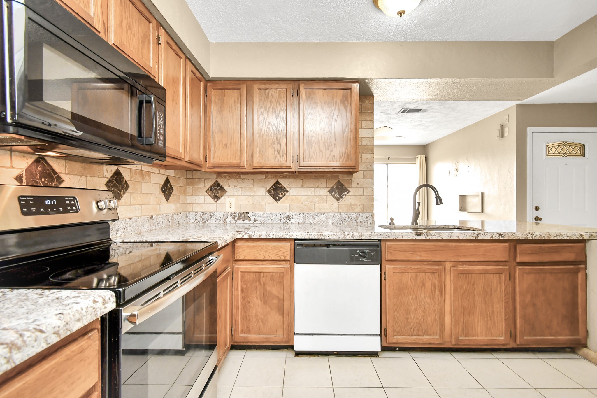 2501 Gulf Freeway, #250D, Dickinson, TX 77539