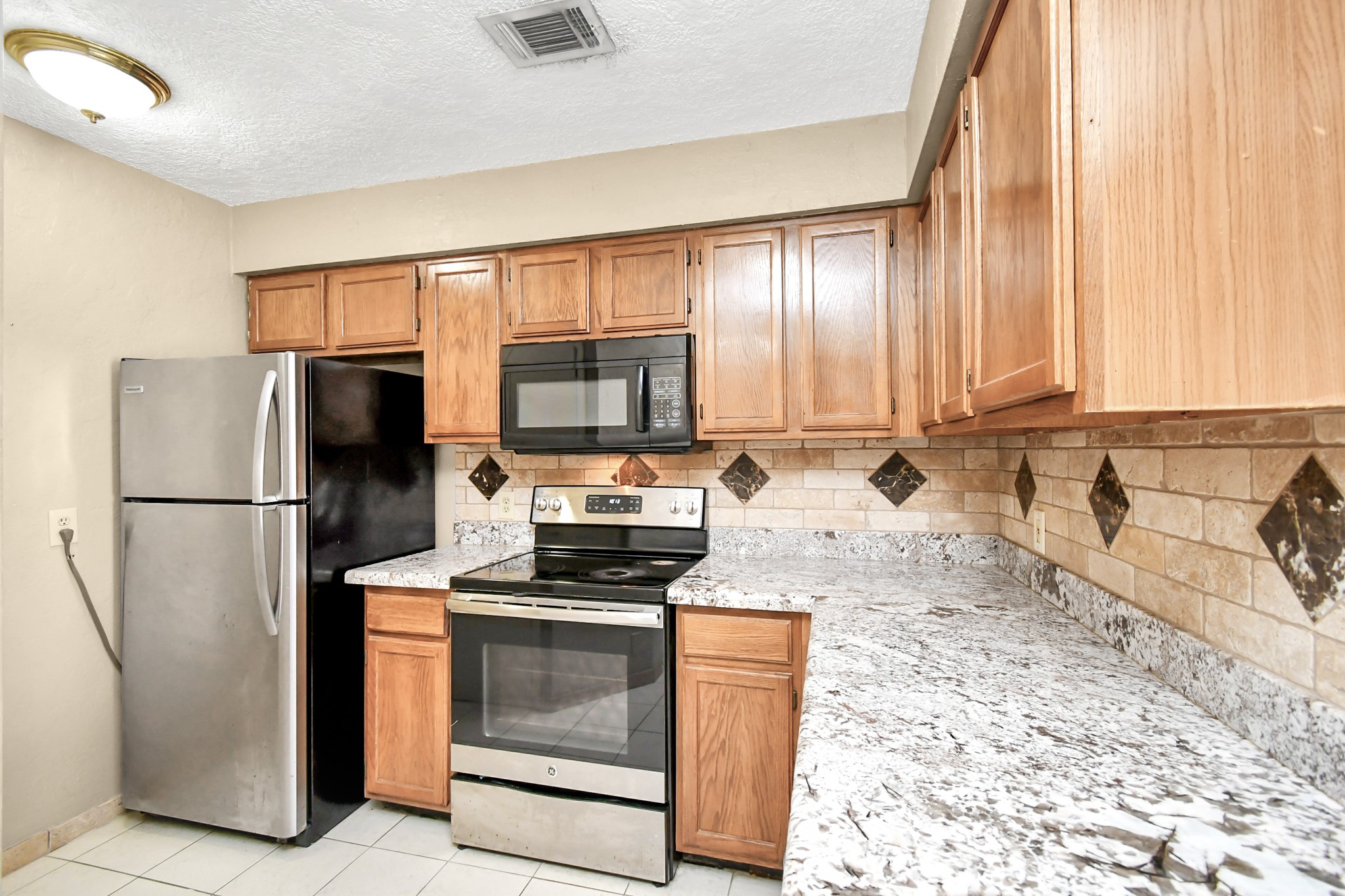 2501 Gulf Freeway, #250D, Dickinson, TX 77539