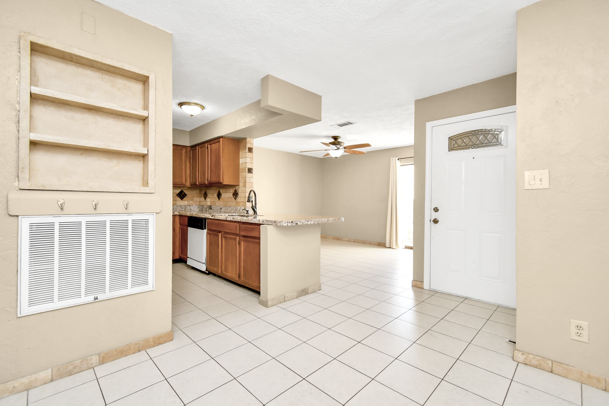 2501 Gulf Freeway, #250D, Dickinson, TX 77539