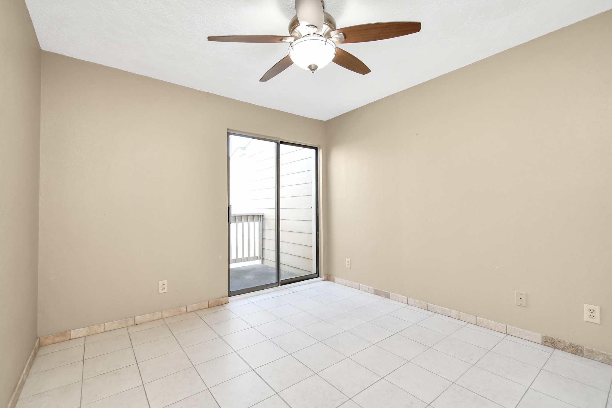 2501 Gulf Freeway, #250D, Dickinson, TX 77539