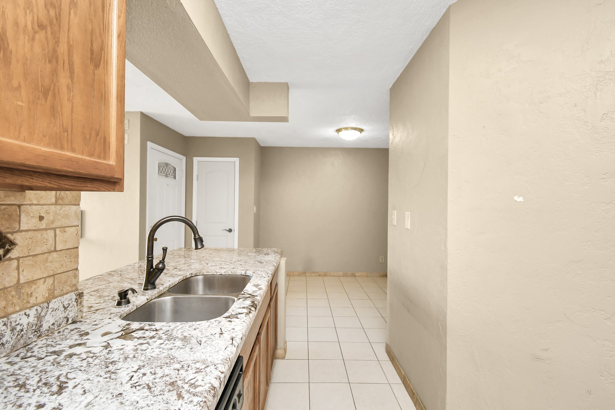 2501 Gulf Freeway, #250D, Dickinson, TX 77539