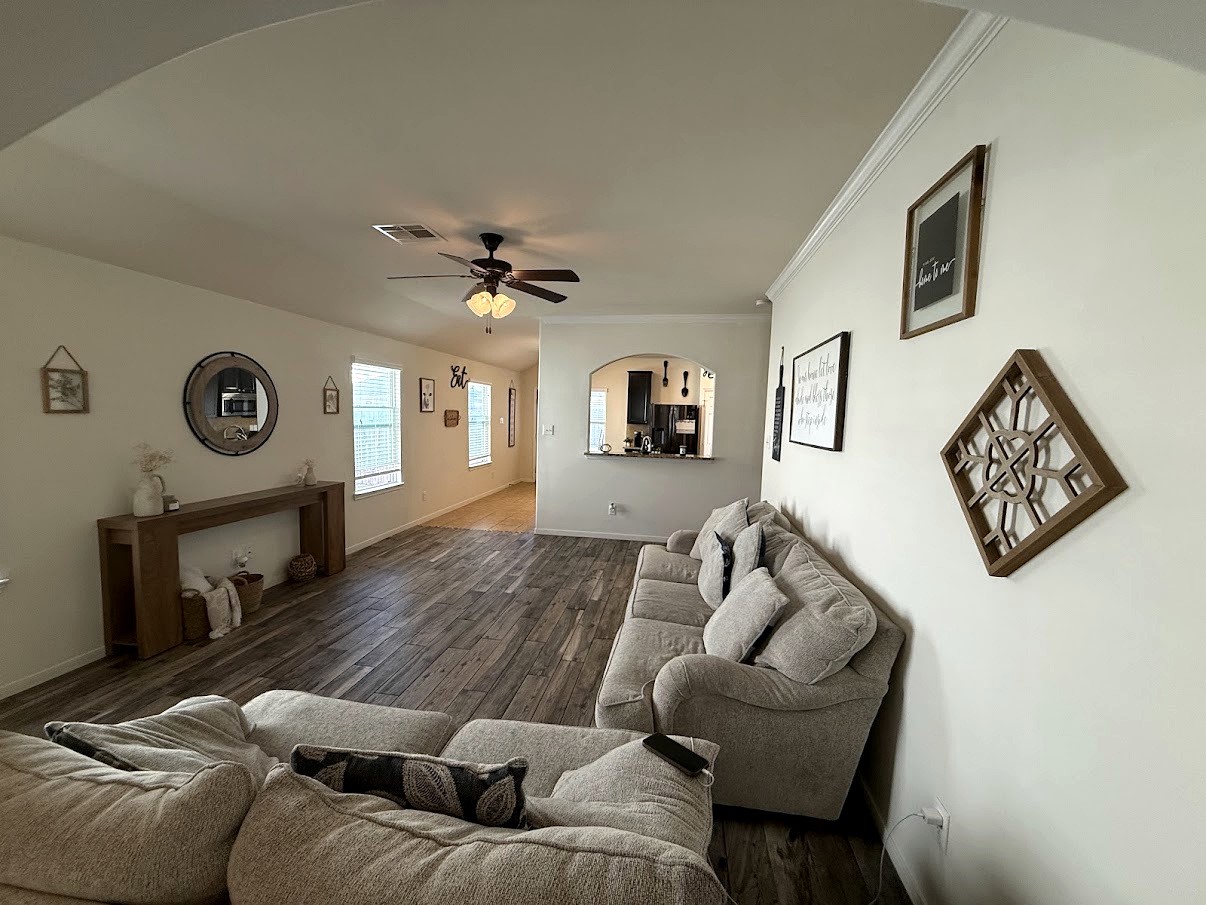 10122 Mariposa Stream Court, Houston, TX 77044