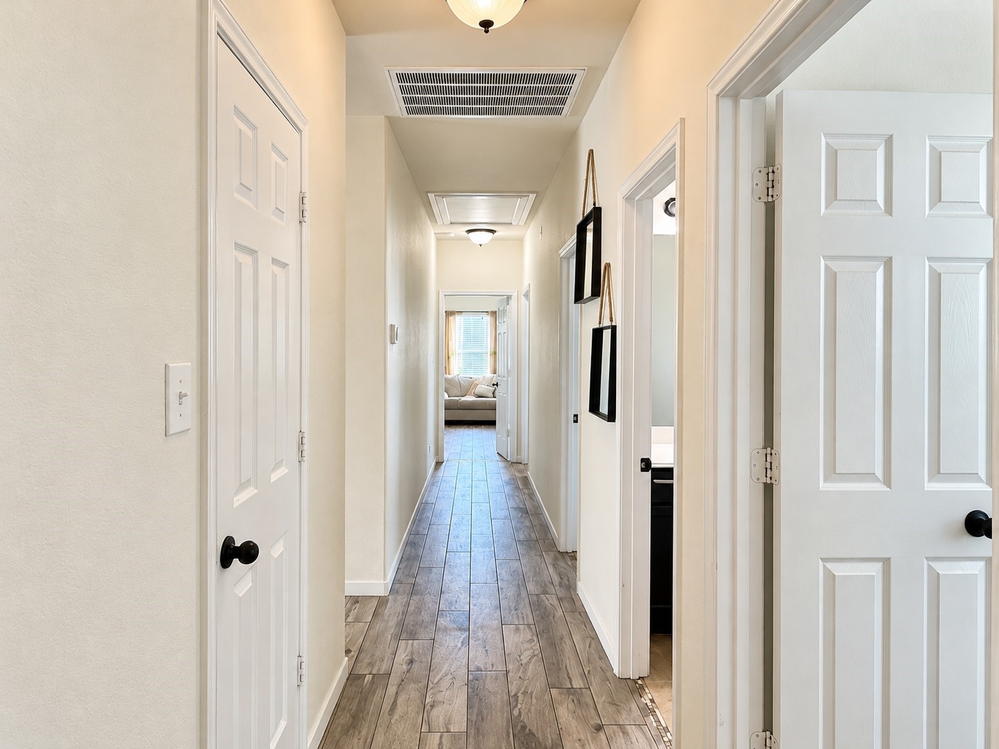 10122 Mariposa Stream Court, Houston, TX 77044