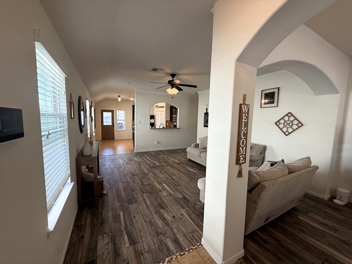 10122 Mariposa Stream Court, Houston, TX 77044