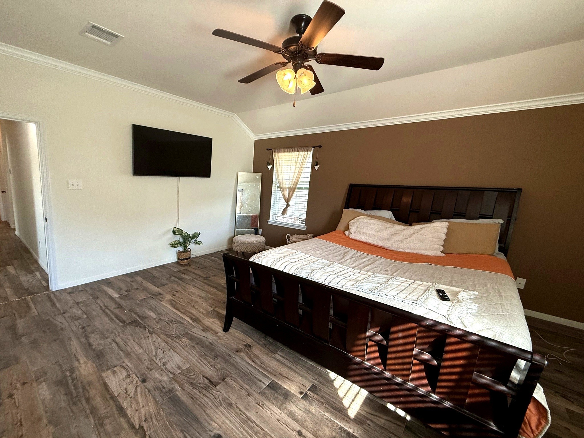 10122 Mariposa Stream Court, Houston, TX 77044