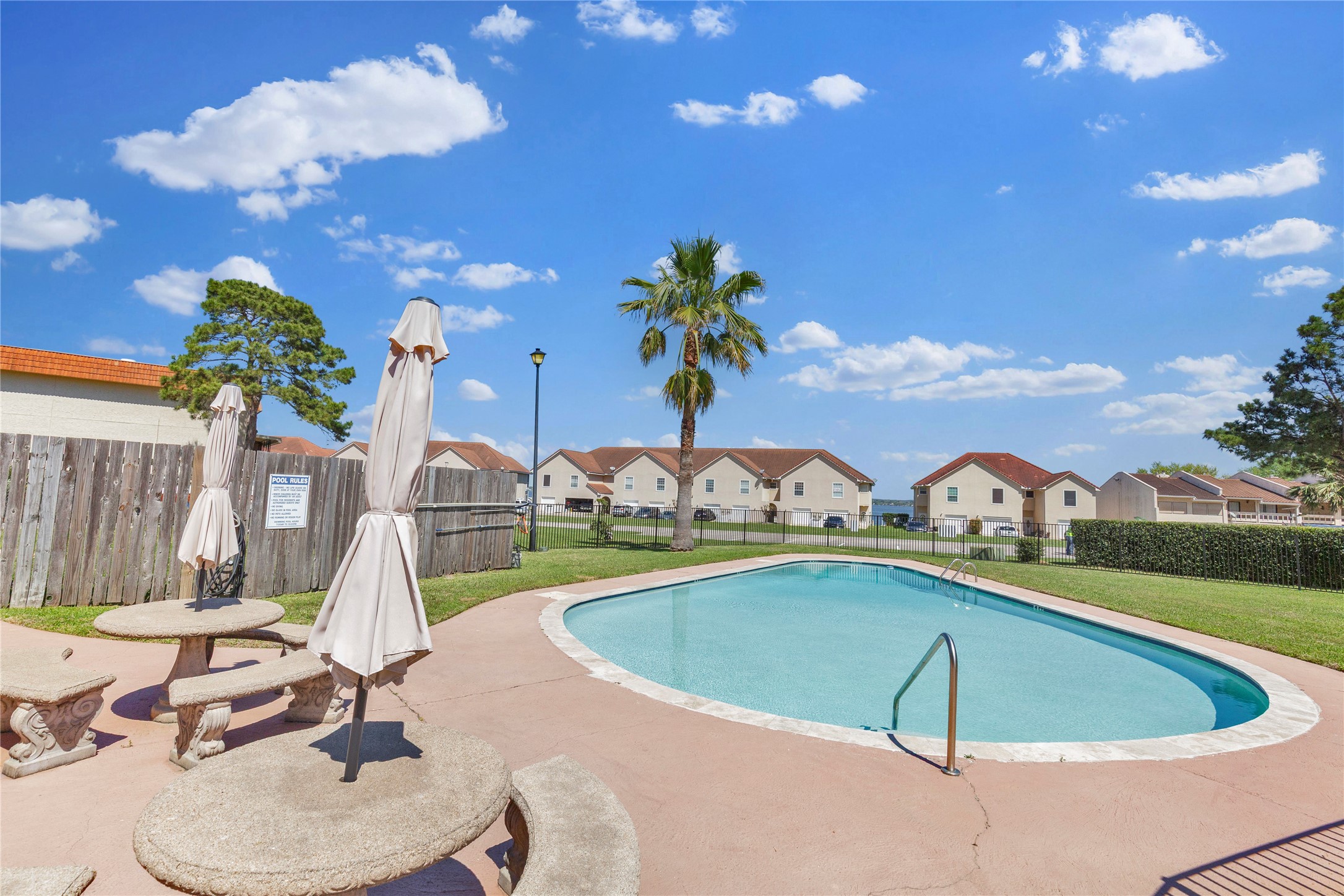 35 Regency Point, Montgomery, TX 77356