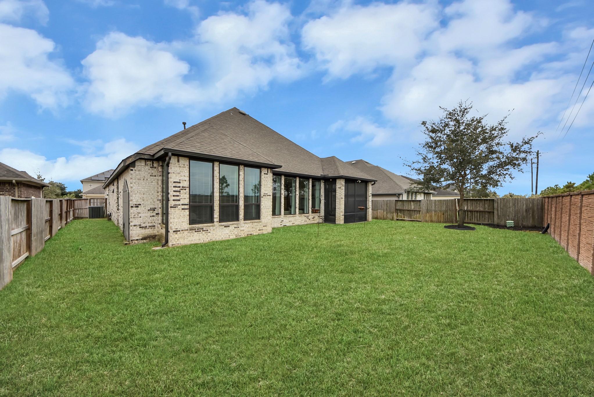 10014 Galileo Lane, Iowa Colony, TX 77583