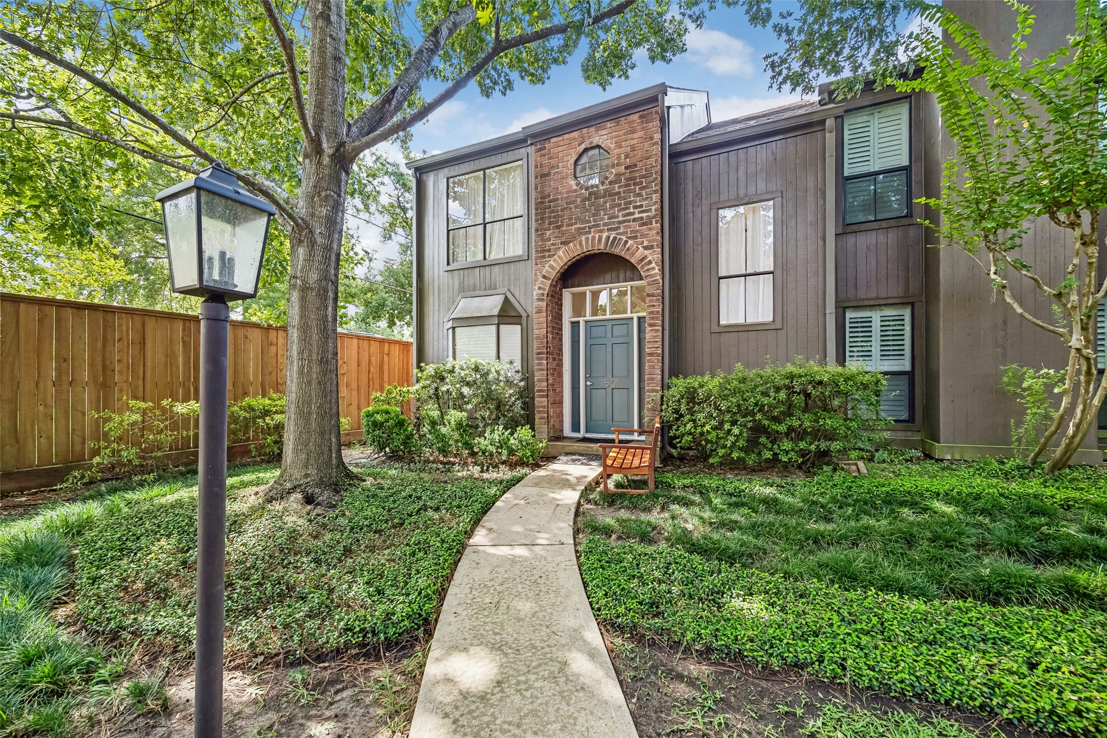 Welcome to 701 Bering Dr. Unit 1501. This amazing corner unit has been fully renovated from top to bottom.