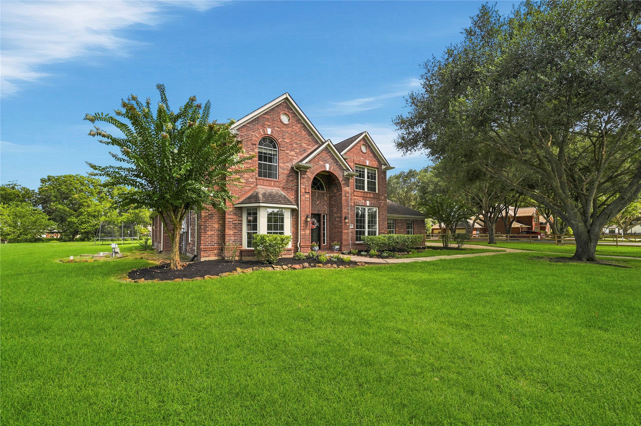 Expansive open spaces and room to play and entertain. Expansive open spaces and room to play and entertain.