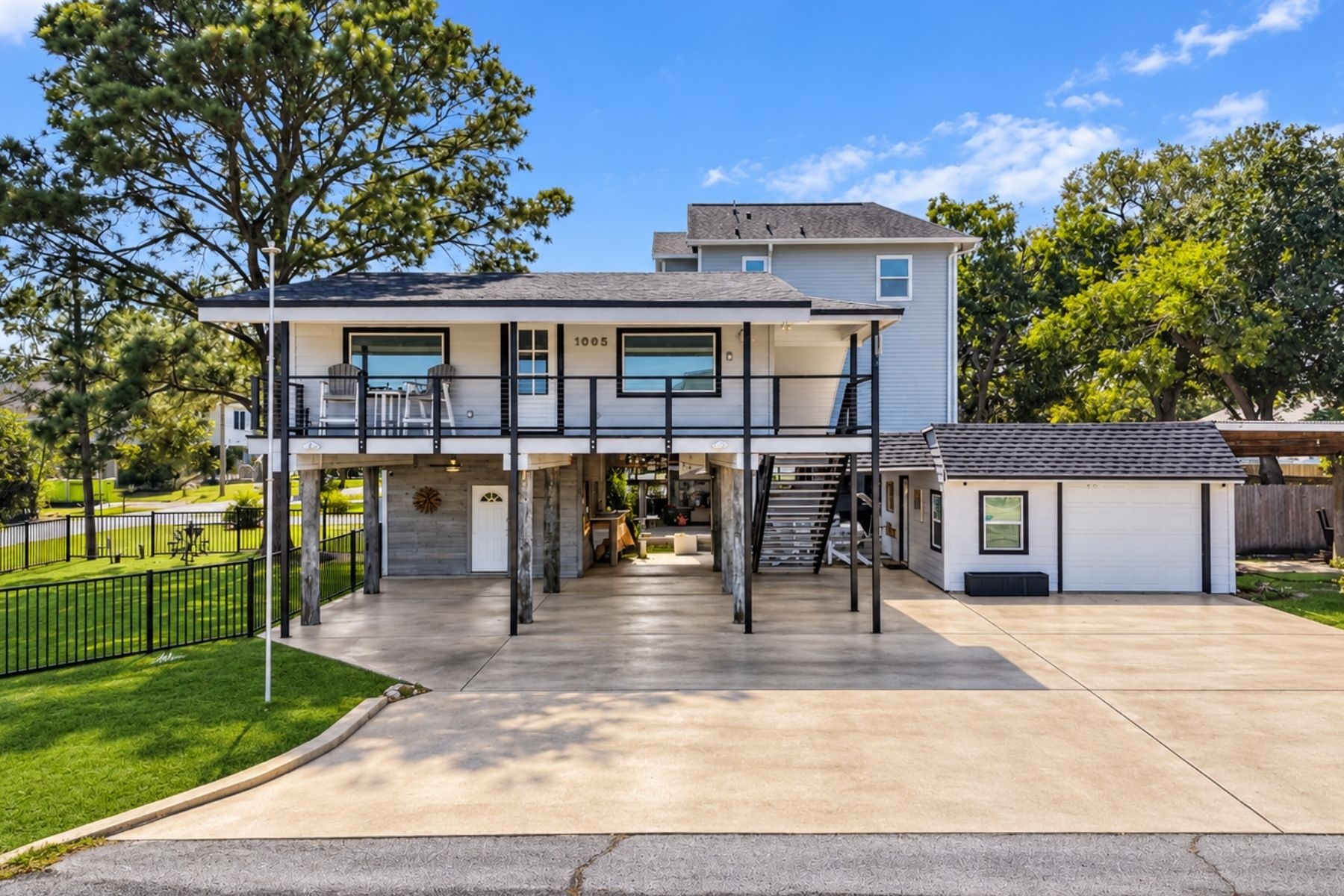 1005 Bryan Avenue, Seabrook, TX 77586