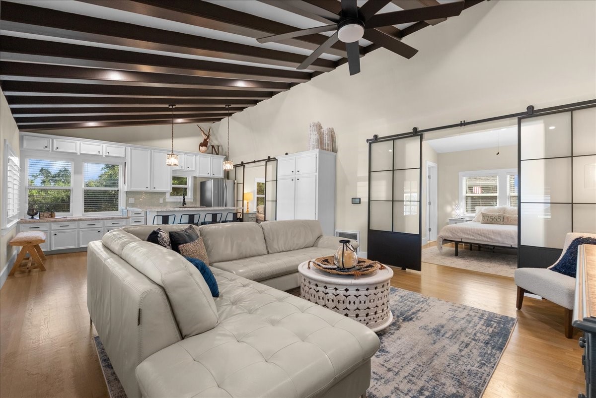 1005 Bryan Avenue, Seabrook, TX 77586