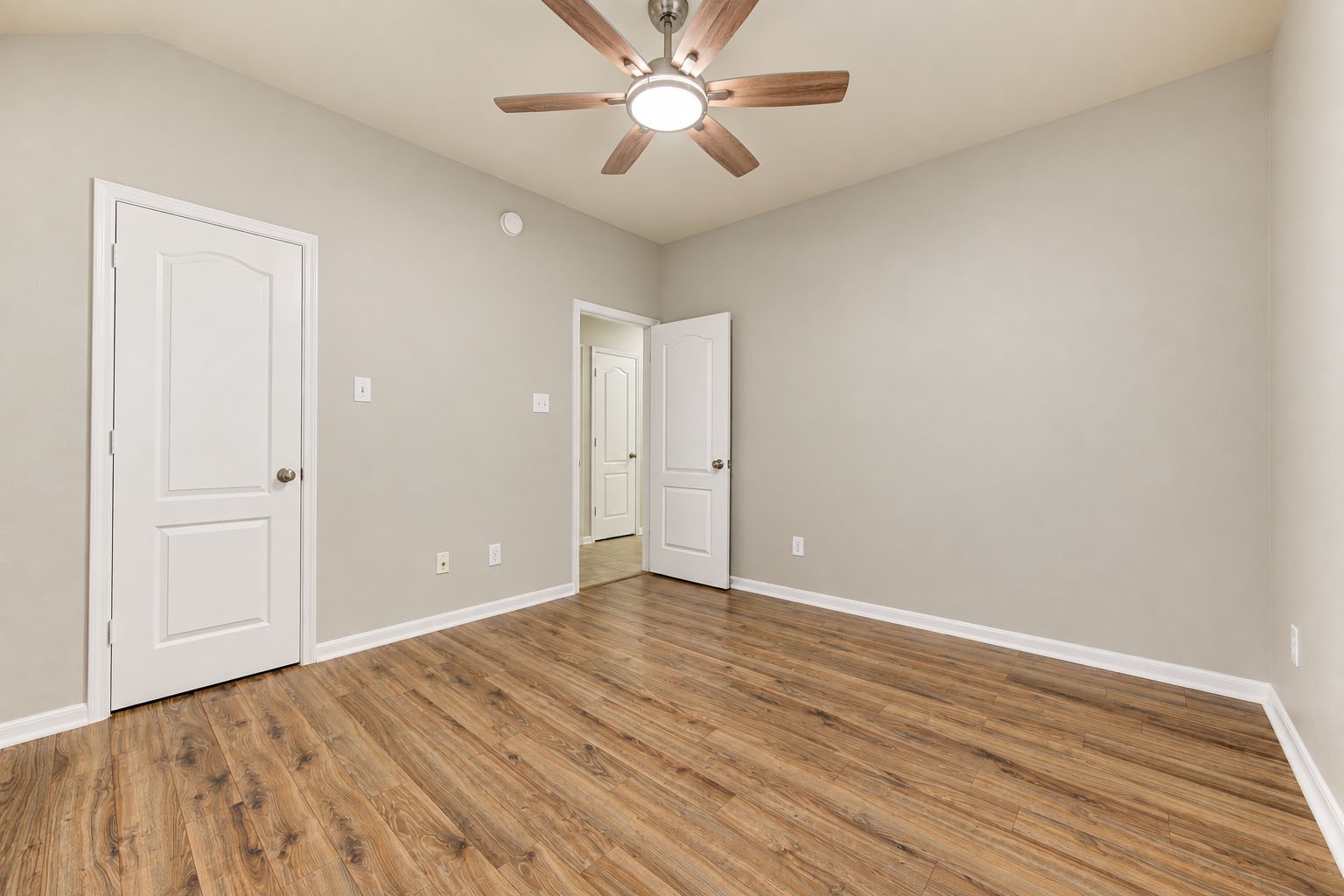 4719 Waterhaven Lane, Houston, TX 77084
