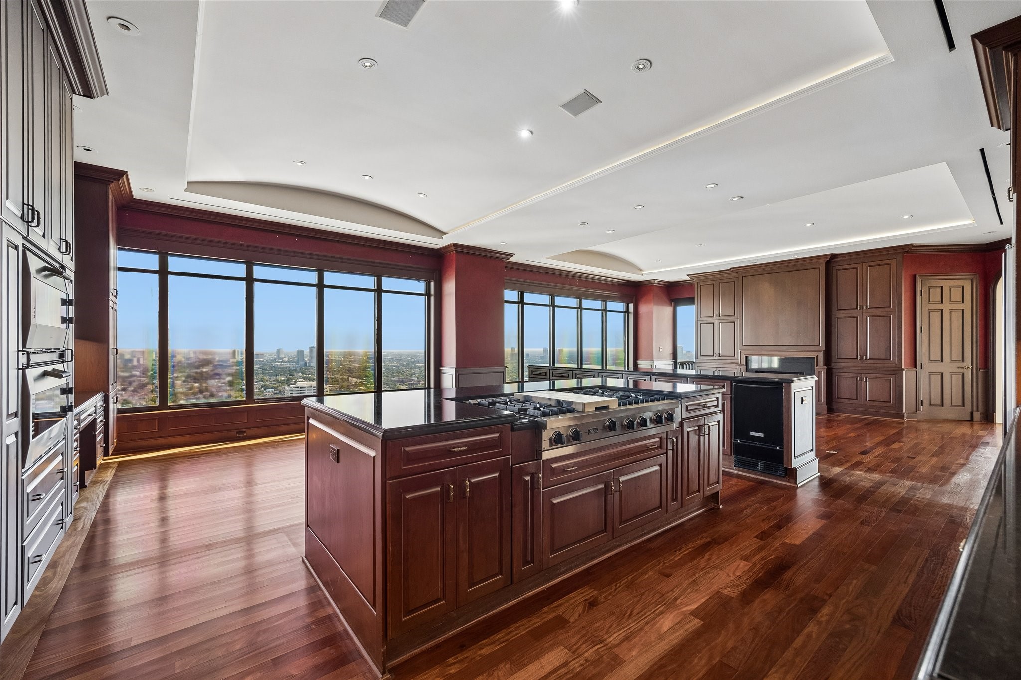 2121 Kirby Drive, #26S, Houston, TX 77019