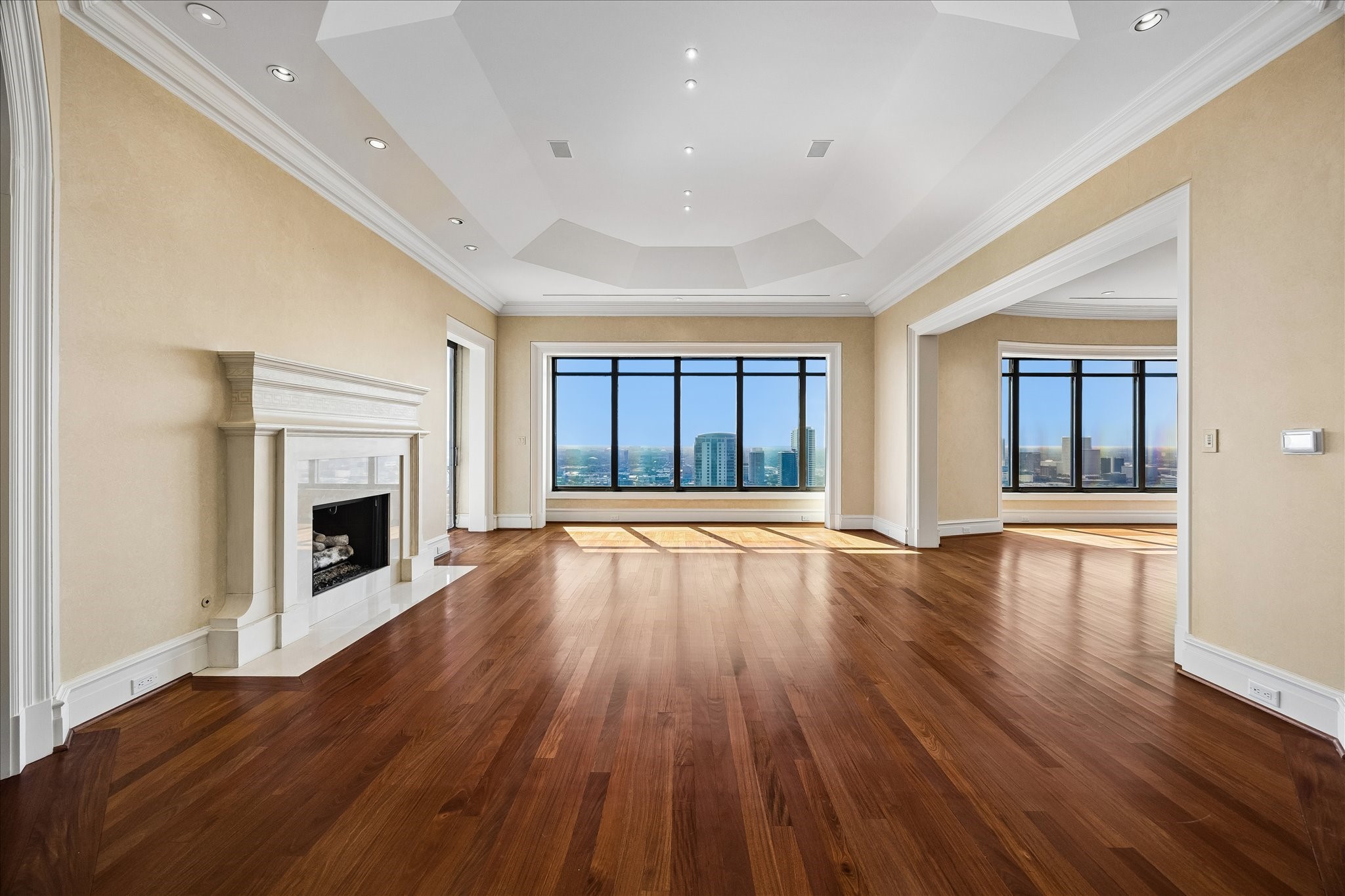 2121 Kirby Drive, #26S, Houston, TX 77019